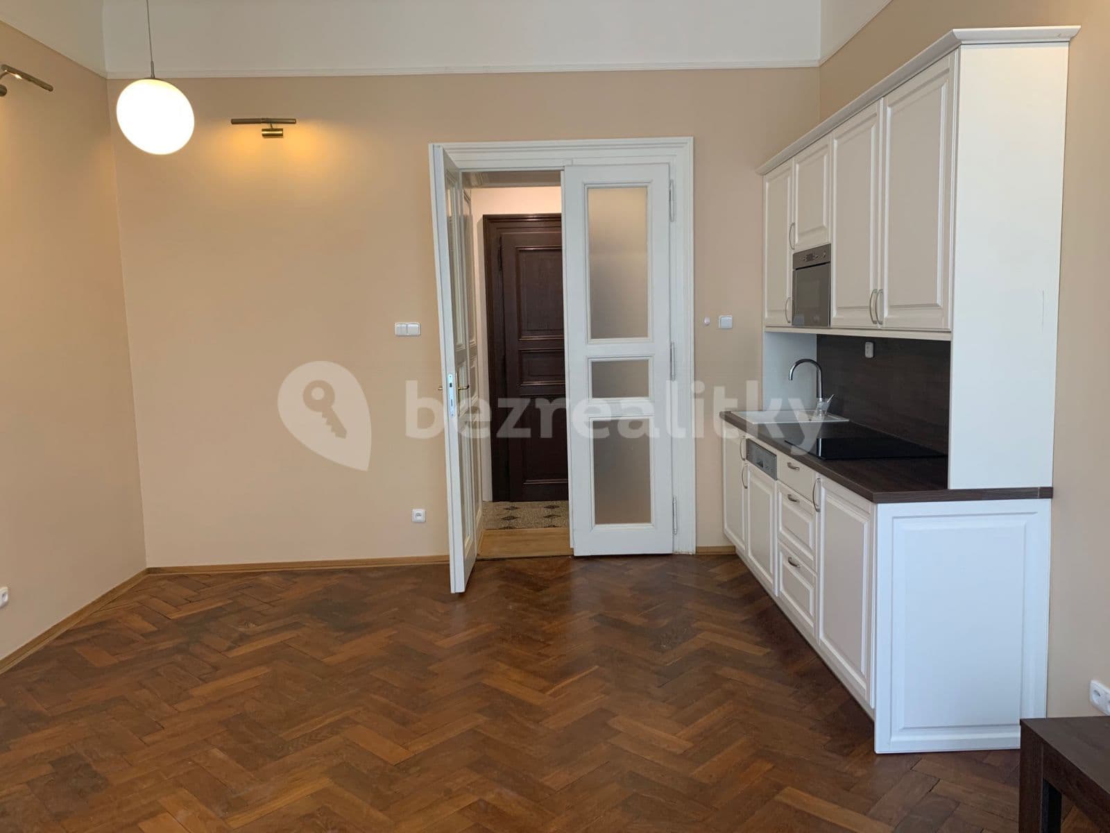 1 bedroom with open-plan kitchen flat to rent, 66 m², Milady Horákové, Prague, Prague 1 bedroom with open-plan kitchen flat to rent, 66 m², Milady Horákové, Prague, Prague