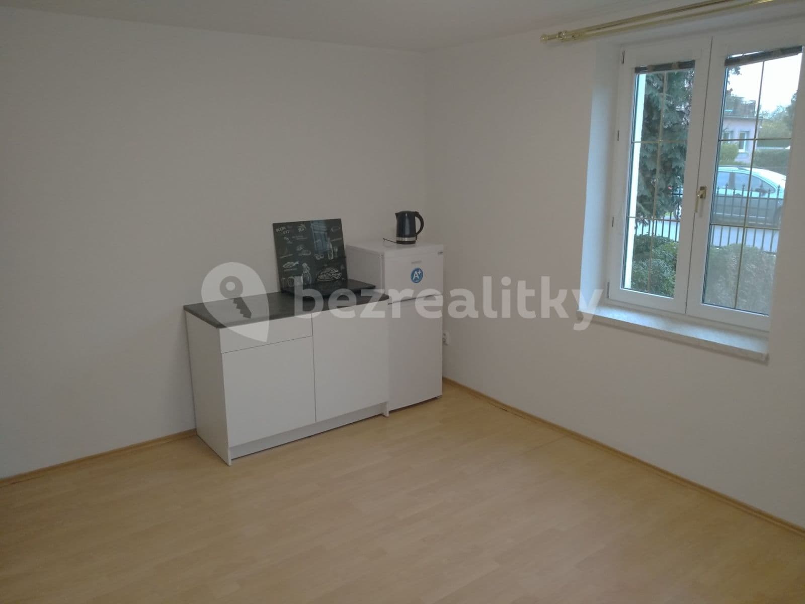 Small studio flat to rent, 21 m², Osvobození, Prague, Prague