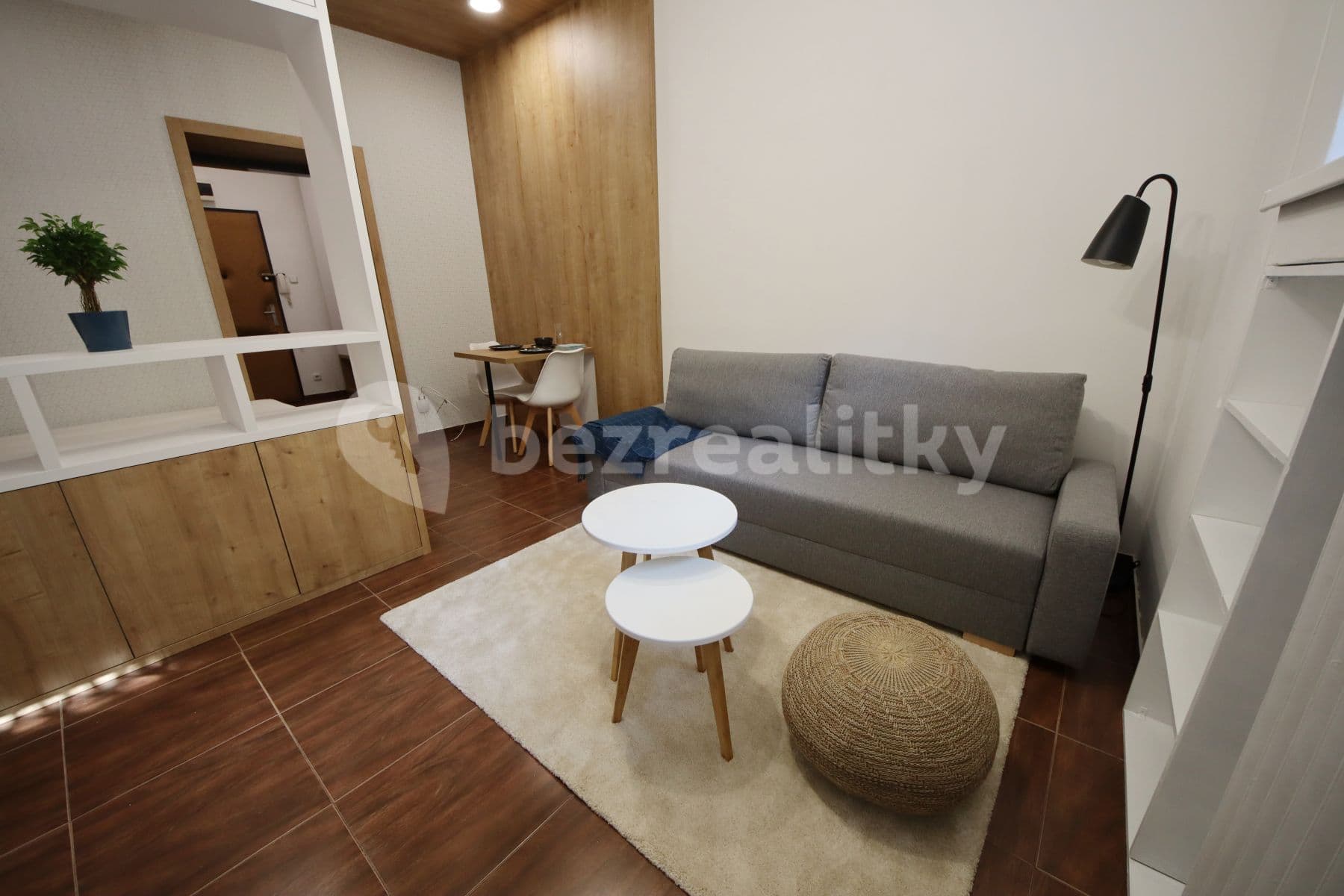 Studio flat to rent, 33 m², Koulova, Prague, Prague Studio flat to rent, 33 m², Koulova, Prague, Prague
