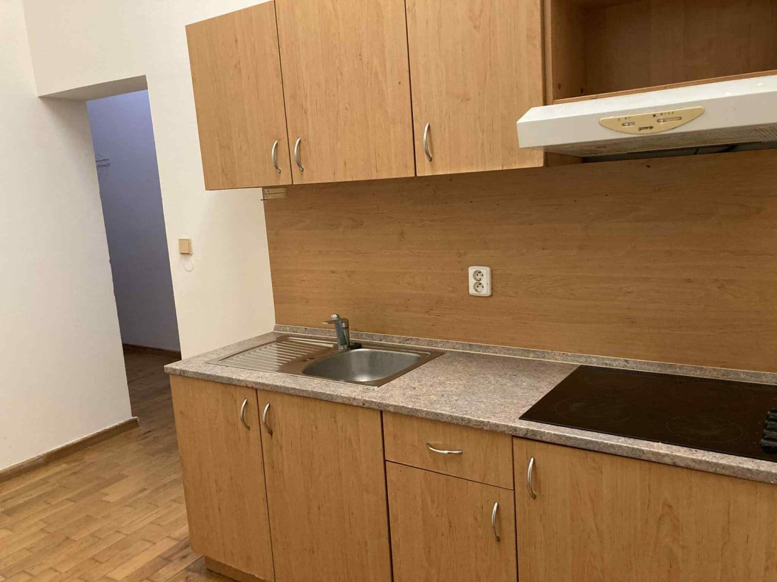 3 bedroom flat to rent, 88 m², Podnásepní, Brno, Jihomoravský Region 3 bedroom flat to rent, 88 m², Podnásepní, Brno, Jihomoravský Region