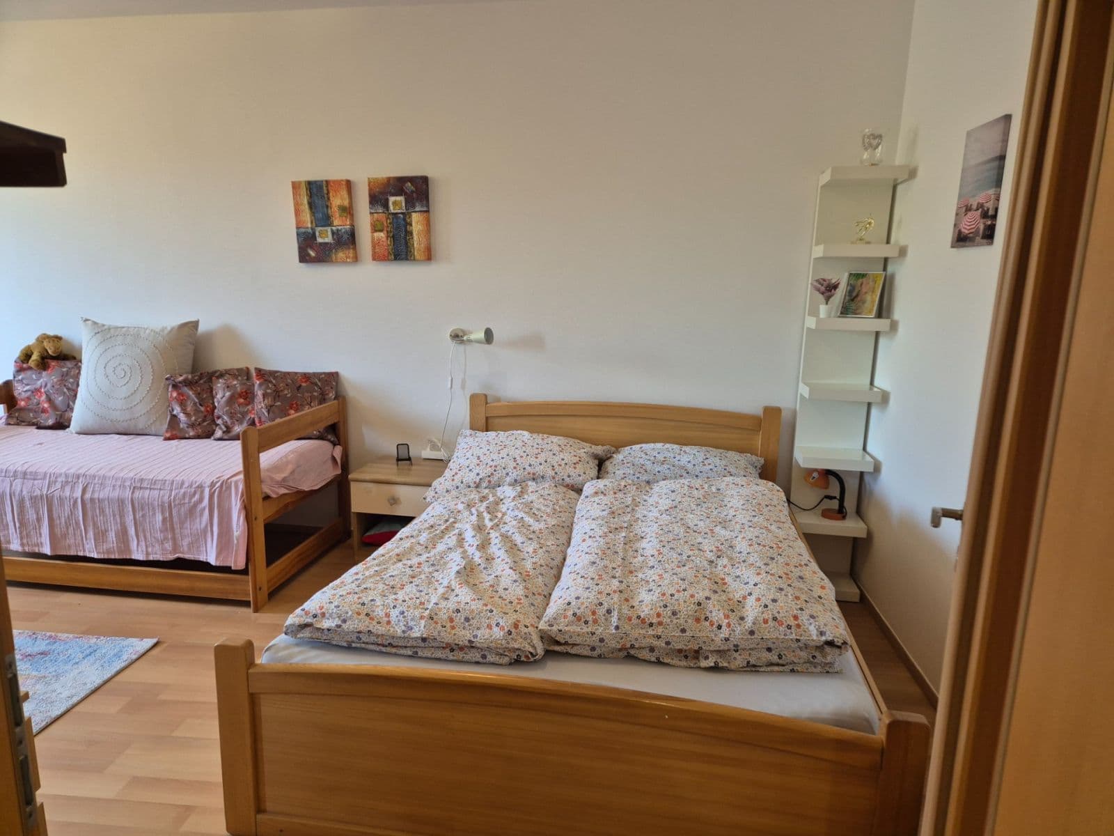 Studio flat to rent, 37 m², Nademlejnská, Prague, Prague Studio flat to rent, 37 m², Nademlejnská, Prague, Prague