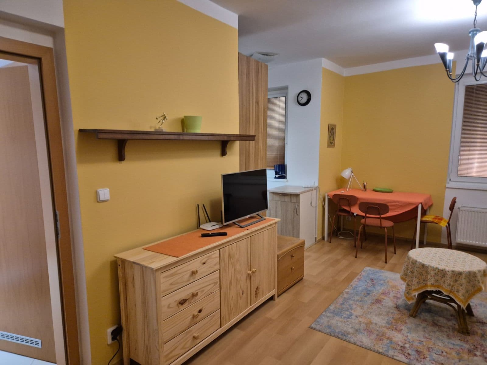 Studio flat to rent, 37 m², Nademlejnská, Prague, Prague Studio flat to rent, 37 m², Nademlejnská, Prague, Prague