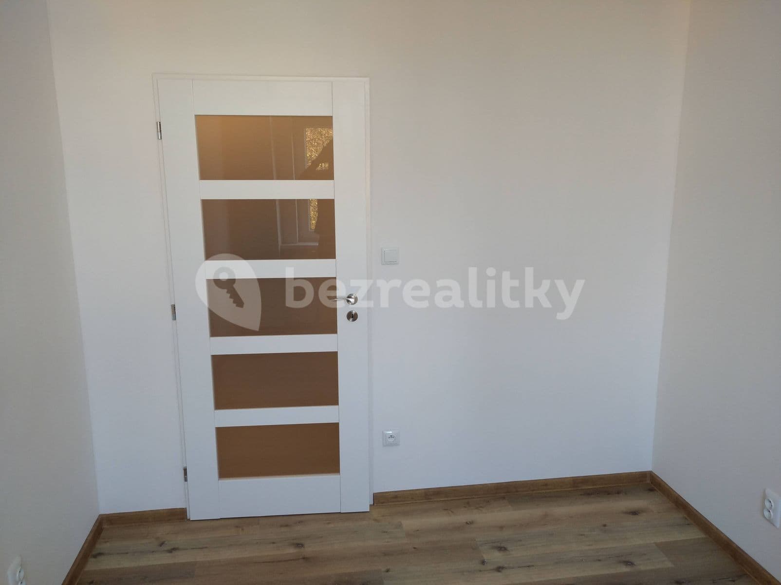2 bedroom flat to rent, 42 m², Pod Vilami, Prague, Prague 2 bedroom flat to rent, 42 m², Pod Vilami, Prague, Prague