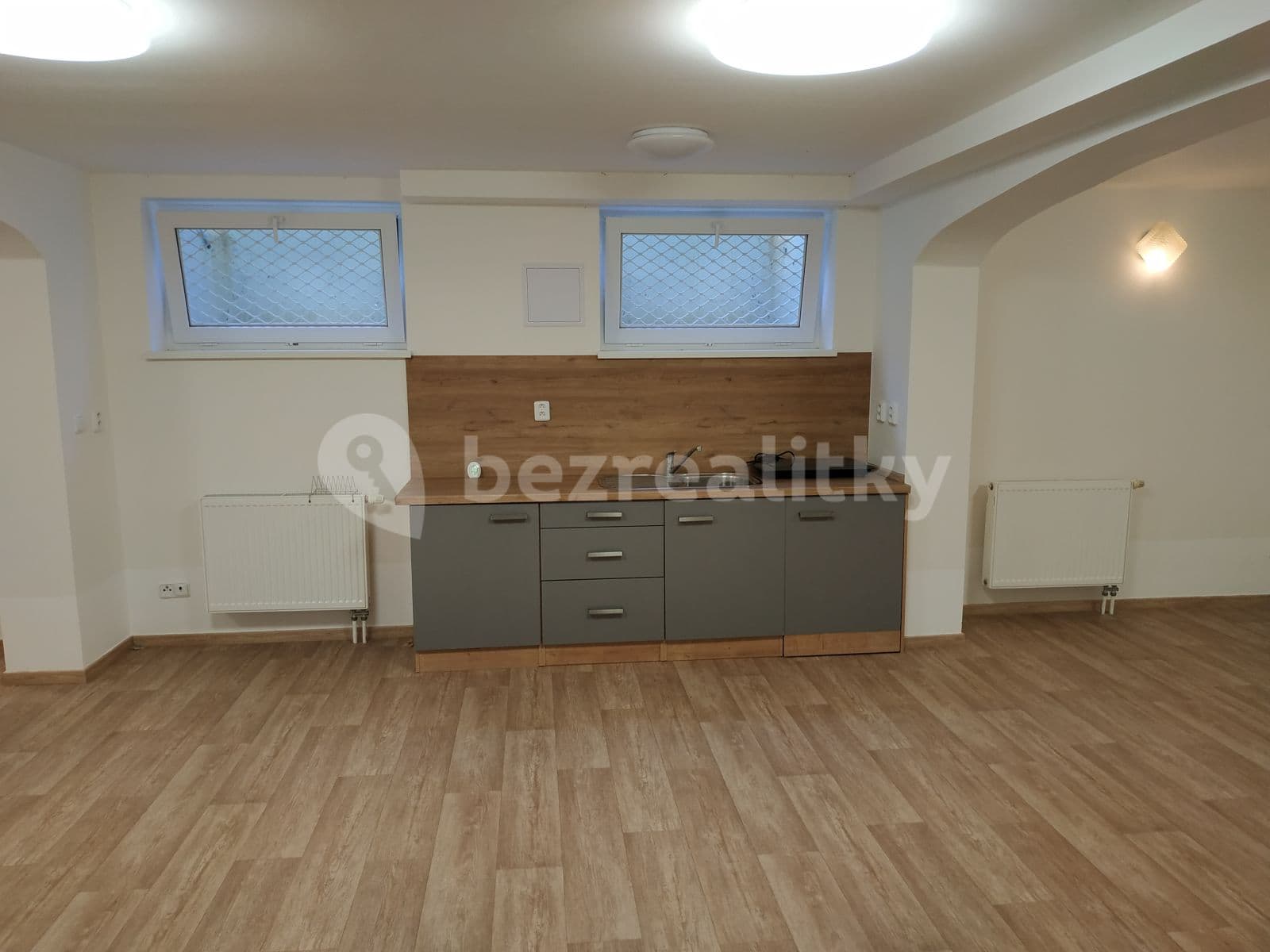 non-residential property to rent, 89 m², Na Pláni, Plzeň, Plzeňský Region non-residential property to rent, 89 m², Na Pláni, Plzeň, Plzeňský Region