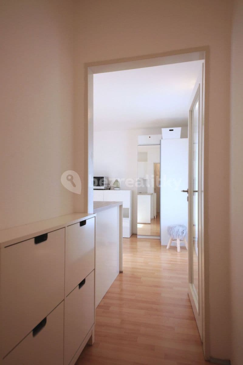 2 bedroom flat to rent, 46 m², Molákova, Prague, Prague 2 bedroom flat to rent, 46 m², Molákova, Prague, Prague