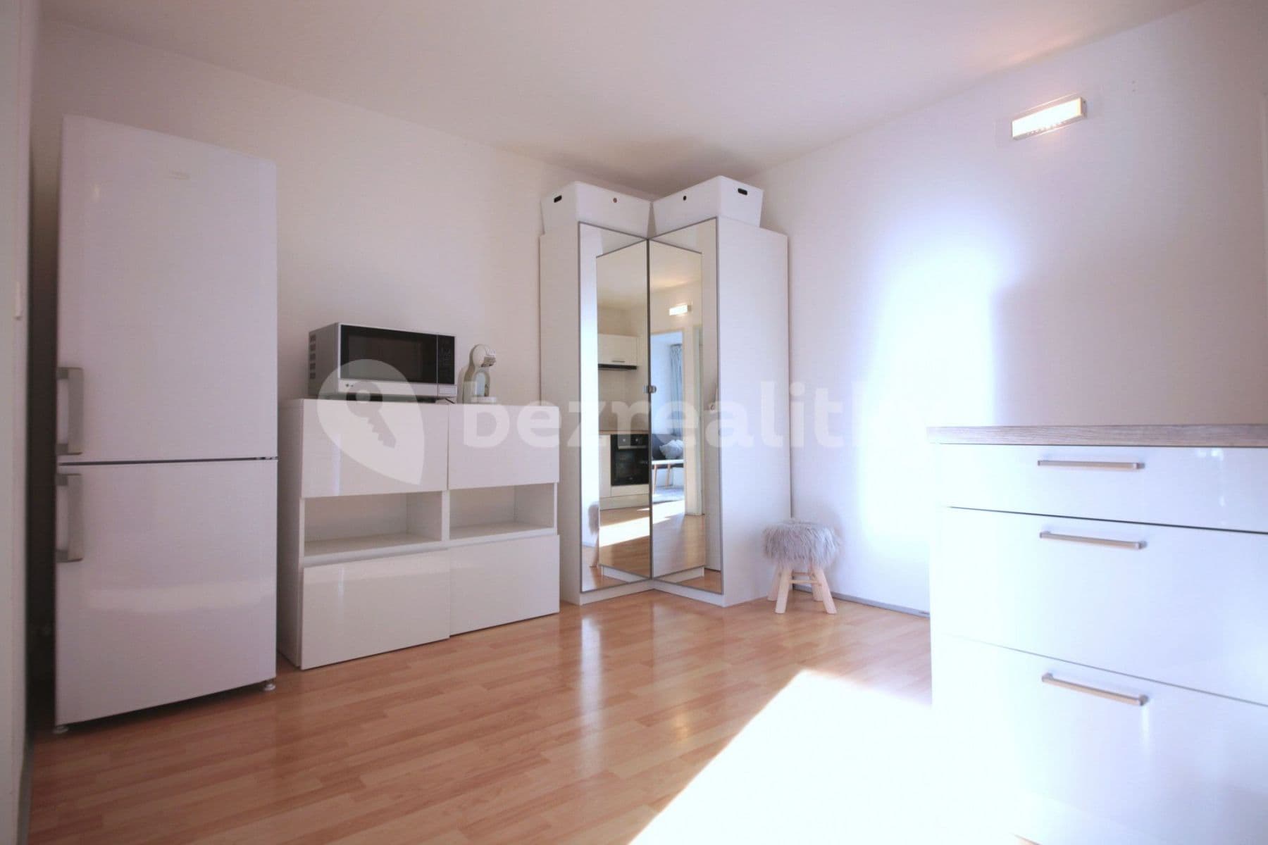 2 bedroom flat to rent, 46 m², Molákova, Prague, Prague 2 bedroom flat to rent, 46 m², Molákova, Prague, Prague