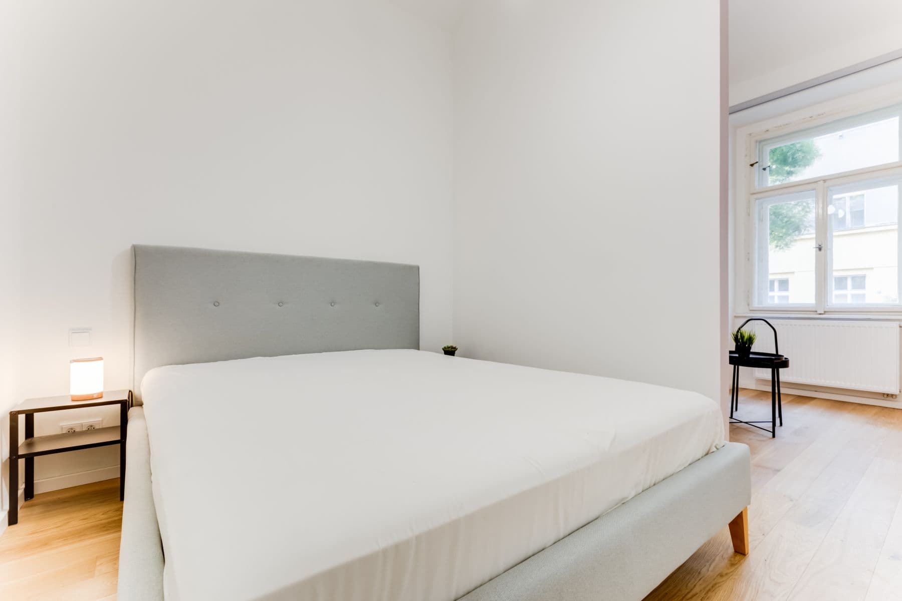 1 bedroom with open-plan kitchen flat to rent, 35 m², Pernerova, Prague, Prague 1 bedroom with open-plan kitchen flat to rent, 35 m², Pernerova, Prague, Prague