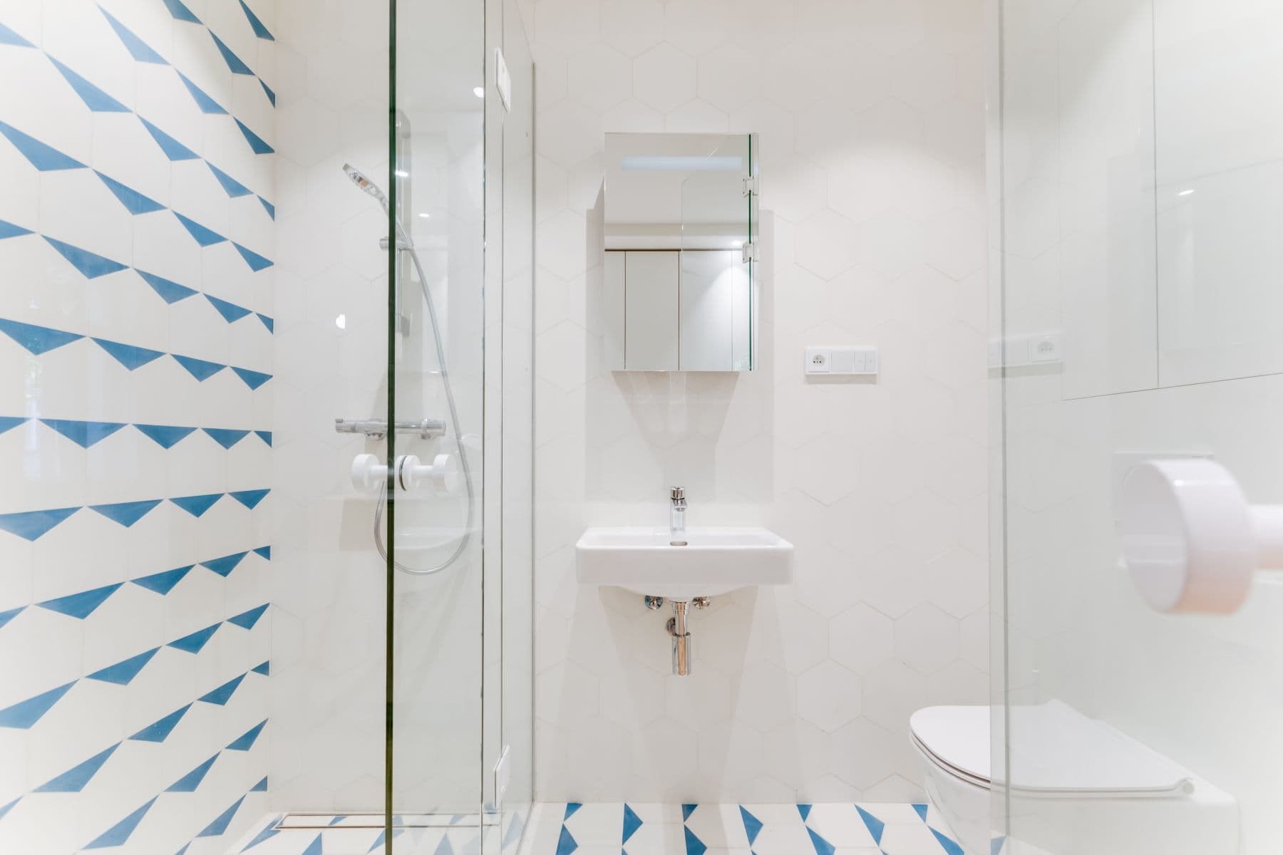 1 bedroom with open-plan kitchen flat to rent, 35 m², Pernerova, Prague, Prague 1 bedroom with open-plan kitchen flat to rent, 35 m², Pernerova, Prague, Prague