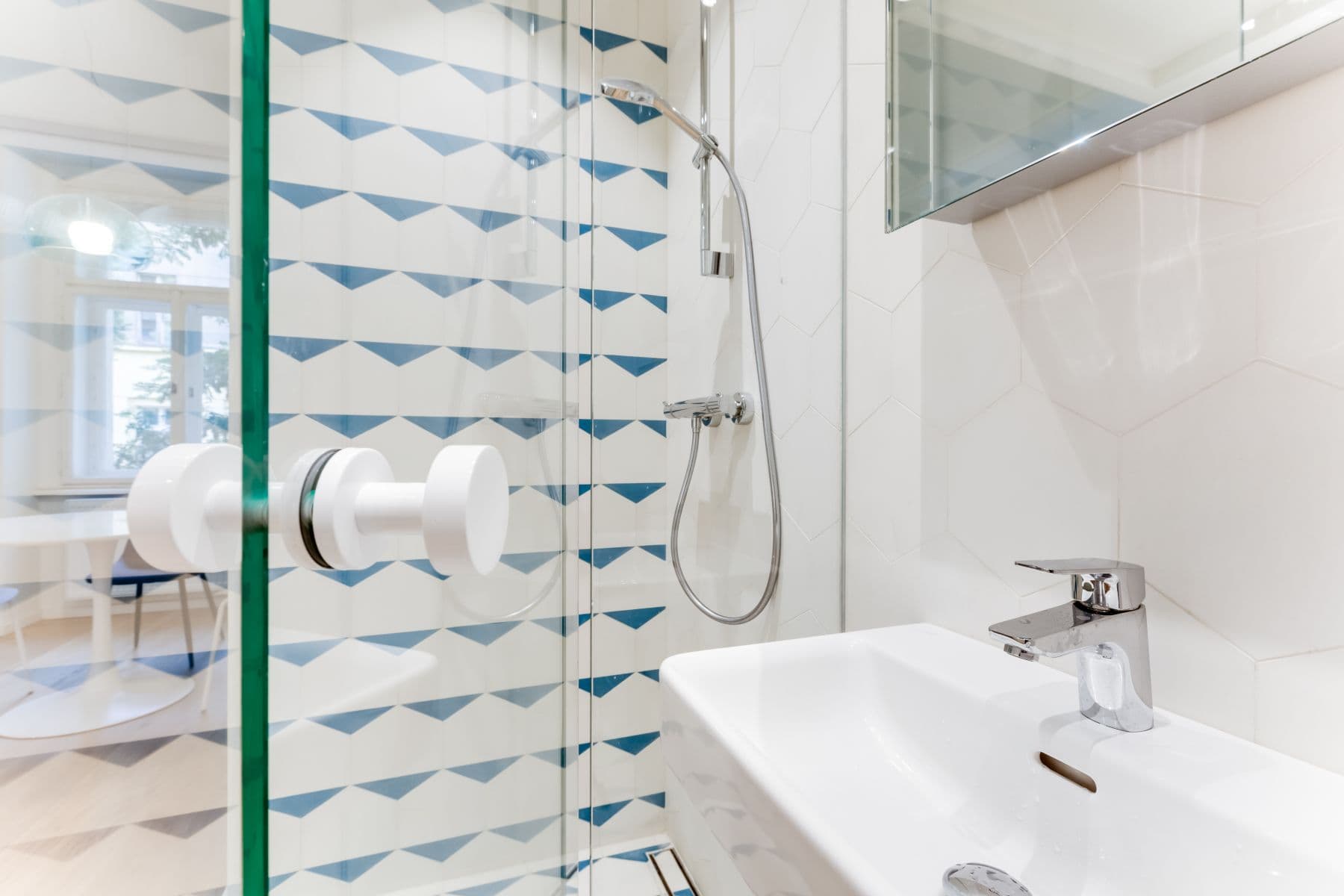 1 bedroom with open-plan kitchen flat to rent, 35 m², Pernerova, Prague, Prague 1 bedroom with open-plan kitchen flat to rent, 35 m², Pernerova, Prague, Prague