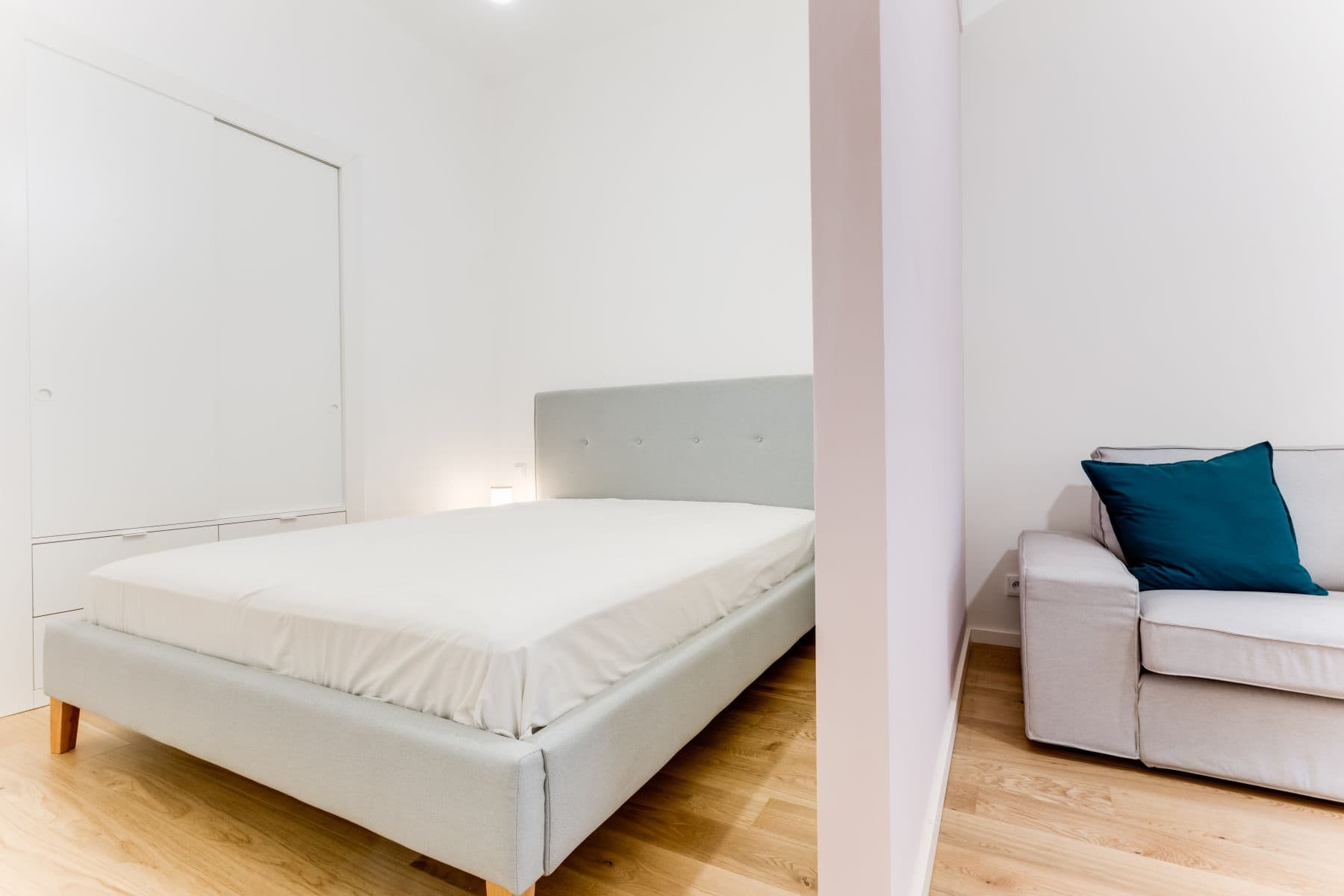 1 bedroom with open-plan kitchen flat to rent, 35 m², Pernerova, Prague, Prague 1 bedroom with open-plan kitchen flat to rent, 35 m², Pernerova, Prague, Prague