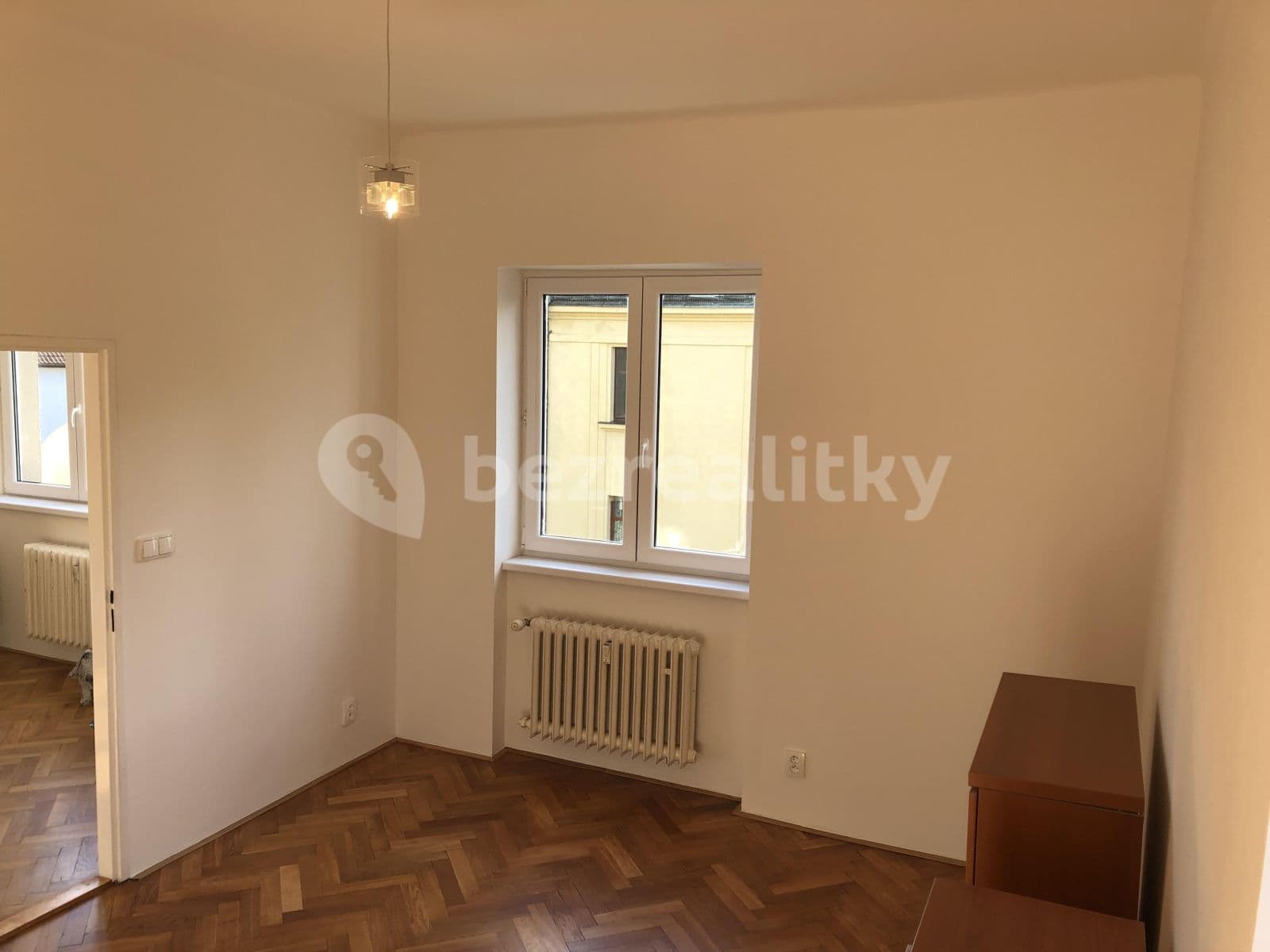 2 bedroom with open-plan kitchen flat to rent, 67 m², Podolská, Prague, Prague 2 bedroom with open-plan kitchen flat to rent, 67 m², Podolská, Prague, Prague