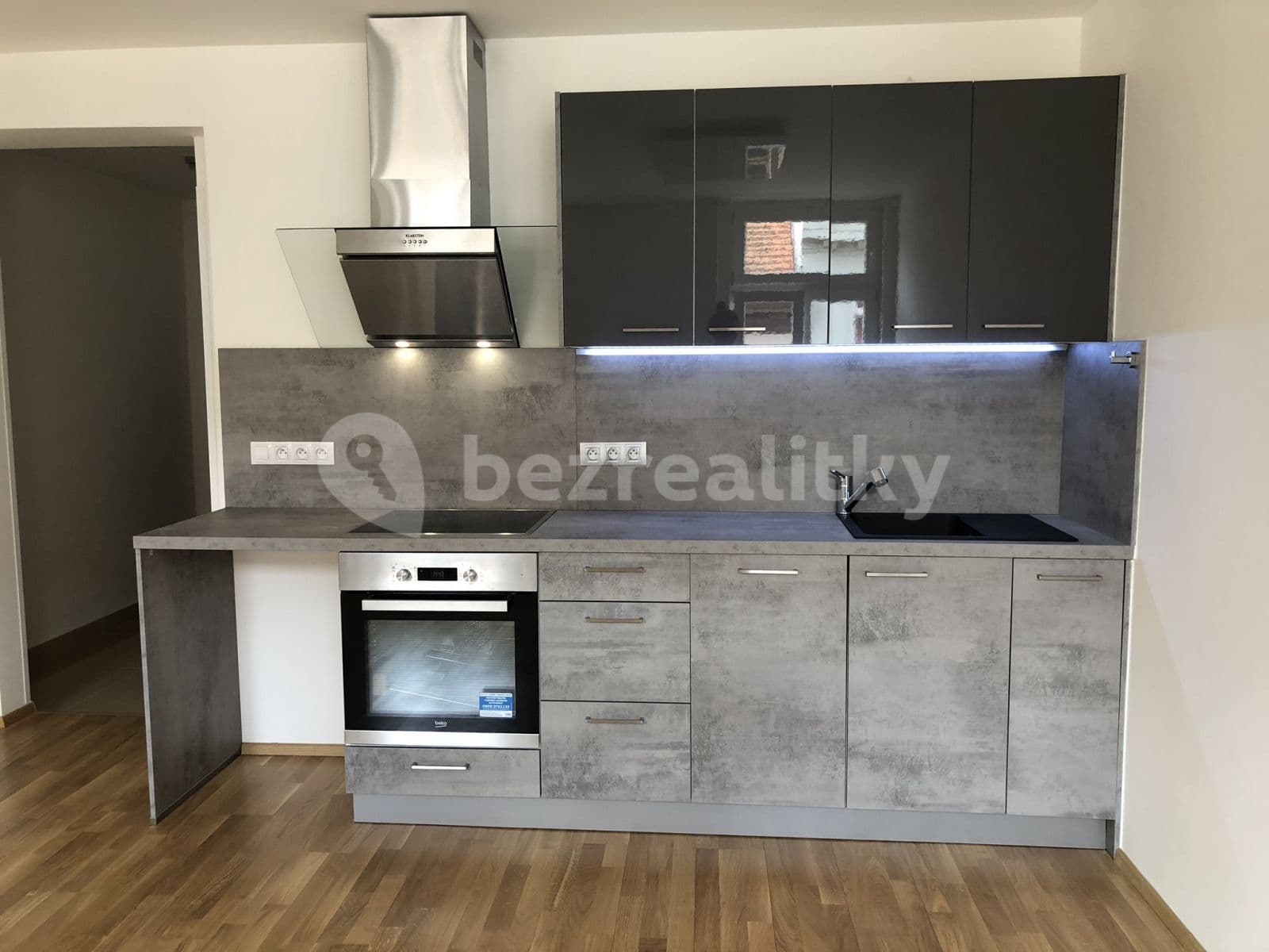 Small studio flat to rent, 35 m², Cimburkova, Prague, Prague Small studio flat to rent, 35 m², Cimburkova, Prague, Prague