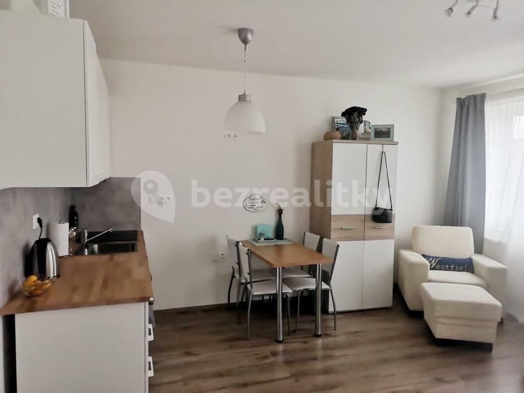 Studio flat to rent, 34 m², Škrábkových, Prague, Prague Studio flat to rent, 34 m², Škrábkových, Prague, Prague