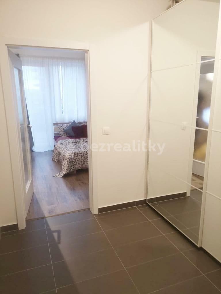 Studio flat to rent, 34 m², Škrábkových, Prague, Prague Studio flat to rent, 34 m², Škrábkových, Prague, Prague