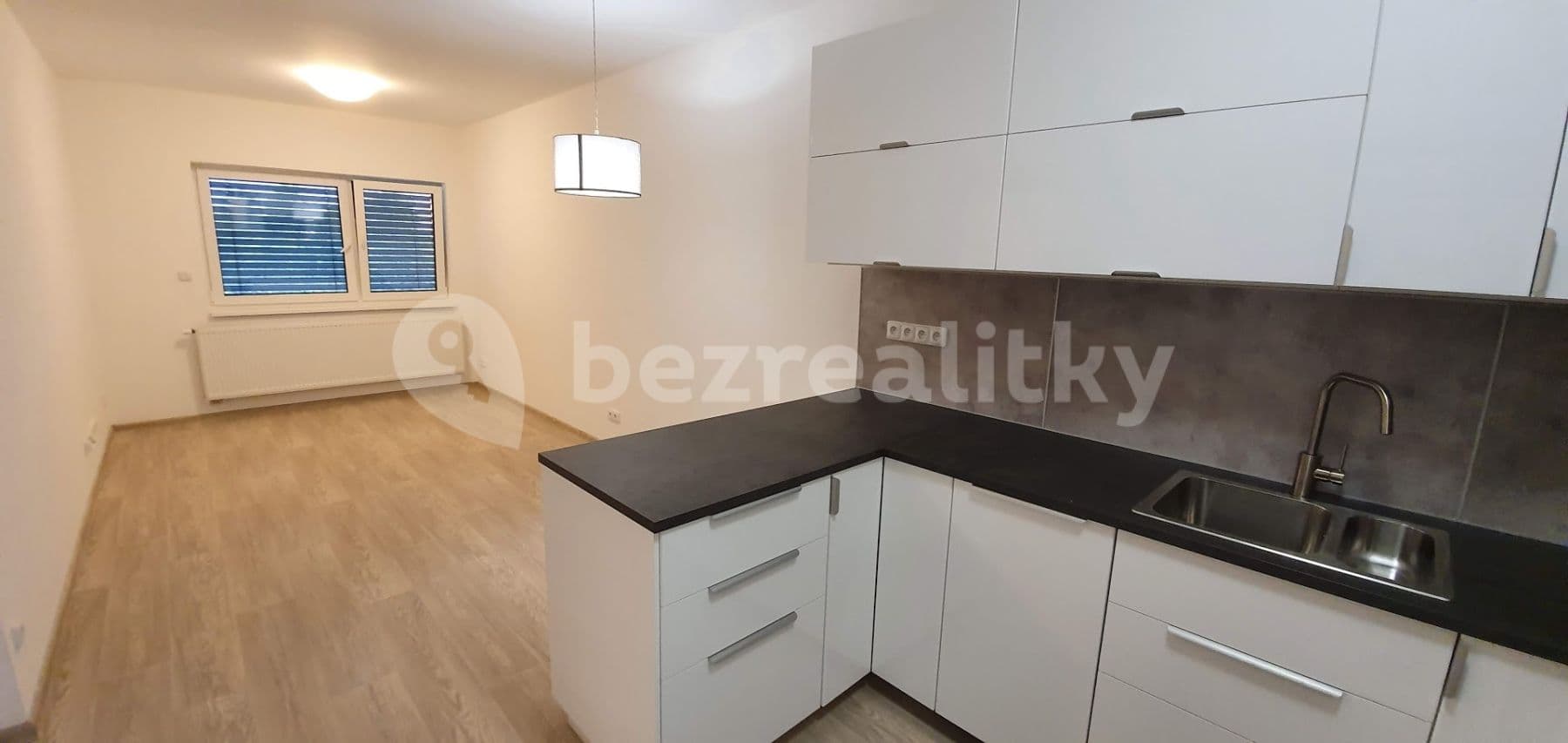 1 bedroom with open-plan kitchen flat to rent, 46 m², Kiesewettrova, Trutnov, Královéhradecký Region 1 bedroom with open-plan kitchen flat to rent, 46 m², Kiesewettrova, Trutnov, Královéhradecký Region