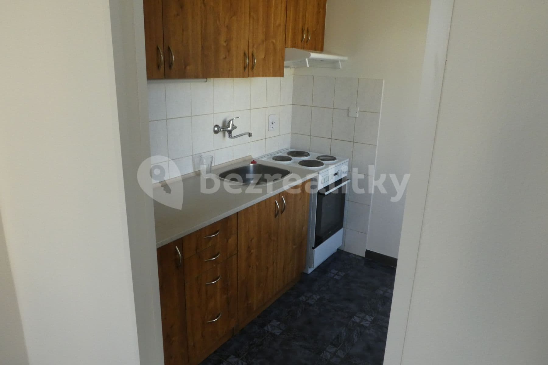 2 bedroom flat to rent, 49 m², Benešovská, Kladno, Středočeský Region 2 bedroom flat to rent, 49 m², Benešovská, Kladno, Středočeský Region