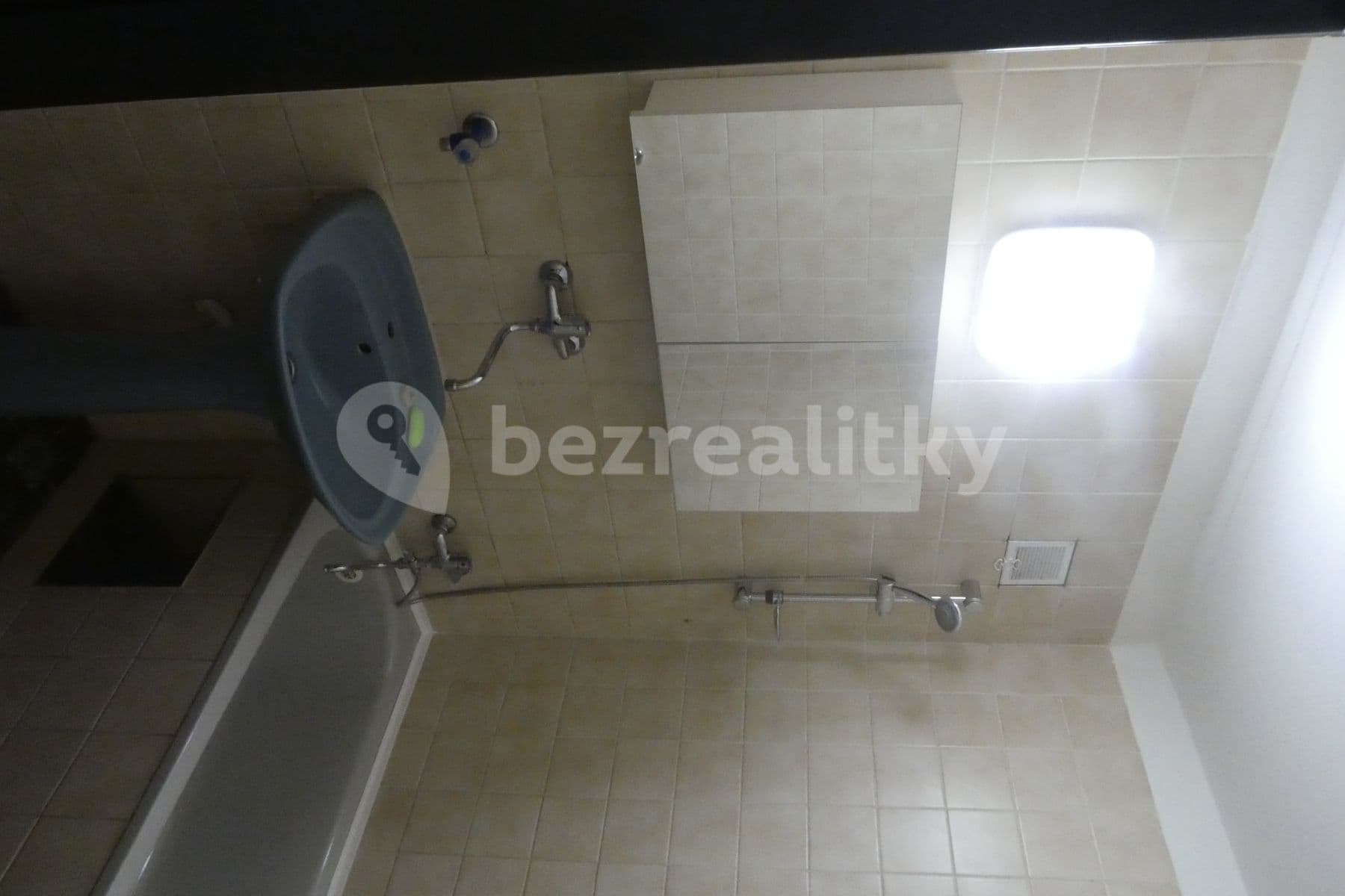 2 bedroom flat to rent, 49 m², Benešovská, Kladno, Středočeský Region 2 bedroom flat to rent, 49 m², Benešovská, Kladno, Středočeský Region