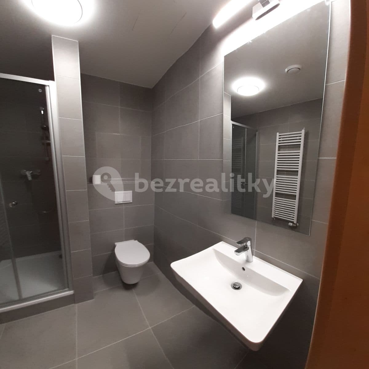 Studio flat to rent, 35 m², Zelnice II, Slavkov u Brna, Jihomoravský Region Studio flat to rent, 35 m², Zelnice II, Slavkov u Brna, Jihomoravský Region