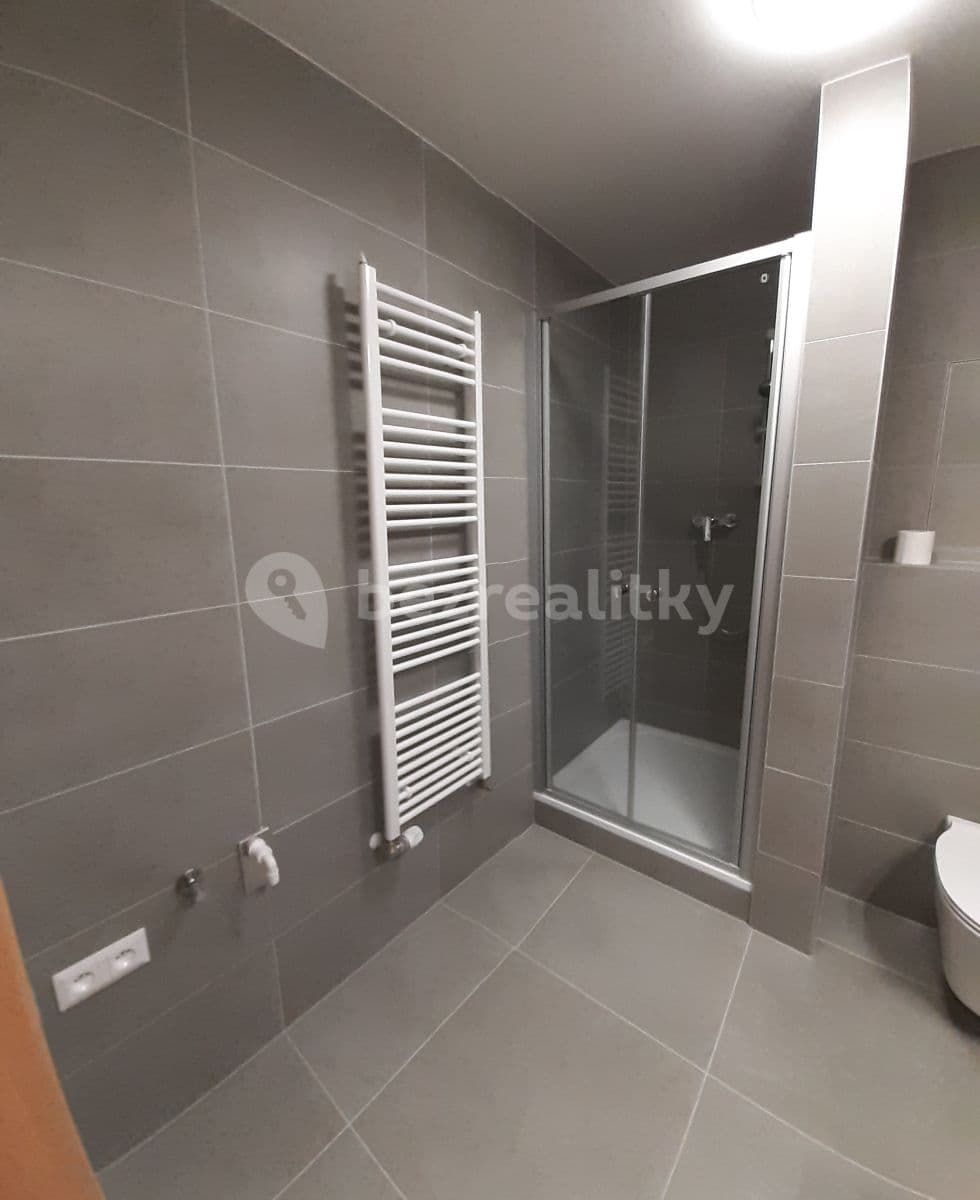 Studio flat to rent, 35 m², Zelnice II, Slavkov u Brna, Jihomoravský Region Studio flat to rent, 35 m², Zelnice II, Slavkov u Brna, Jihomoravský Region