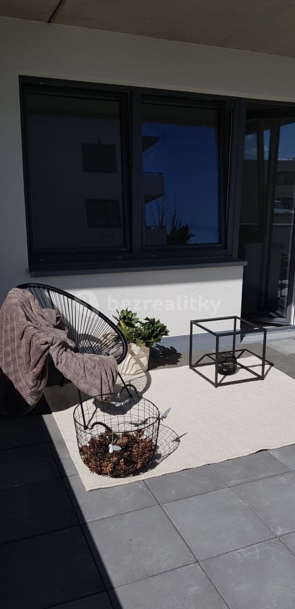 Studio flat to rent, 31 m², Zelnice II, Slavkov u Brna, Jihomoravský Region Studio flat to rent, 31 m², Zelnice II, Slavkov u Brna, Jihomoravský Region