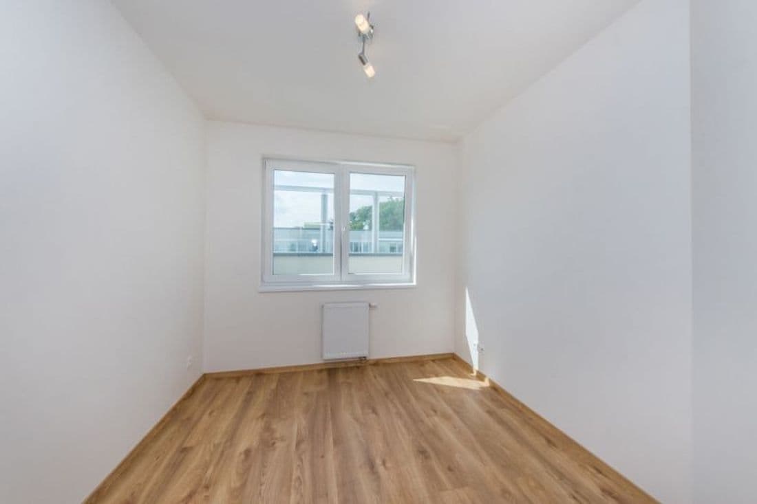 1 bedroom with open-plan kitchen flat to rent, 49 m², U plynárny, Prague, Prague 1 bedroom with open-plan kitchen flat to rent, 49 m², U plynárny, Prague, Prague