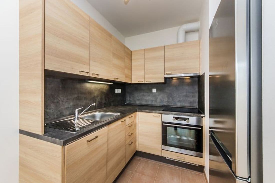 1 bedroom with open-plan kitchen flat to rent, 49 m², U plynárny, Prague, Prague 1 bedroom with open-plan kitchen flat to rent, 49 m², U plynárny, Prague, Prague