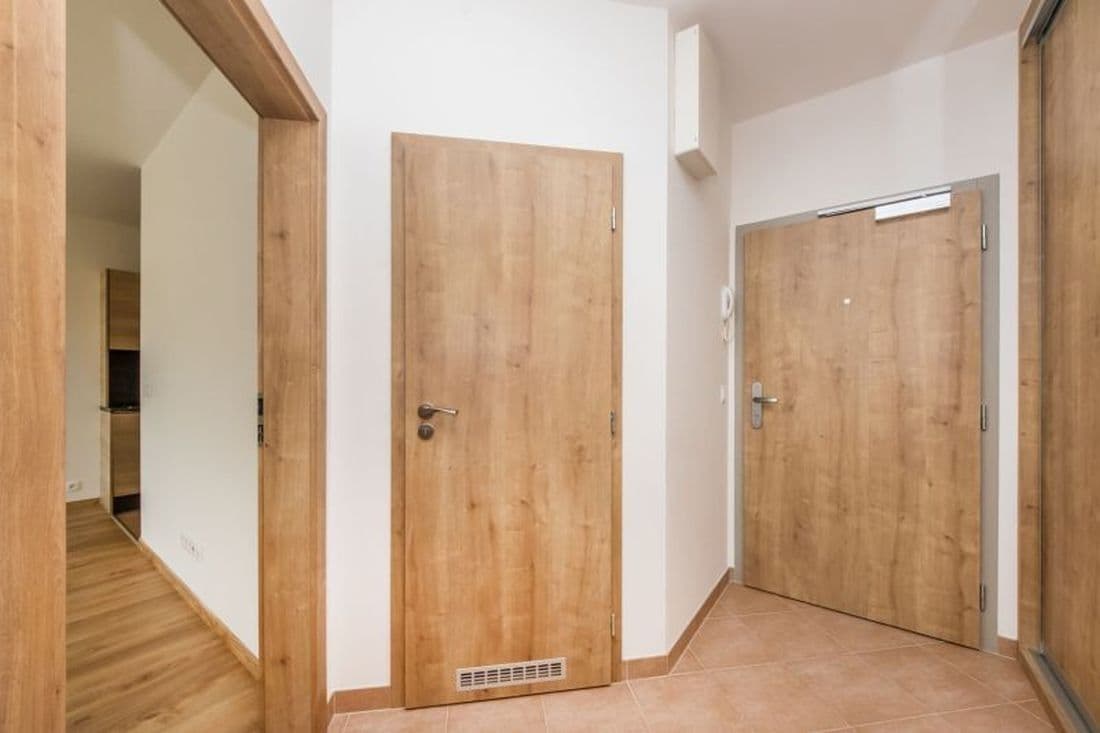 1 bedroom with open-plan kitchen flat to rent, 49 m², U plynárny, Prague, Prague 1 bedroom with open-plan kitchen flat to rent, 49 m², U plynárny, Prague, Prague