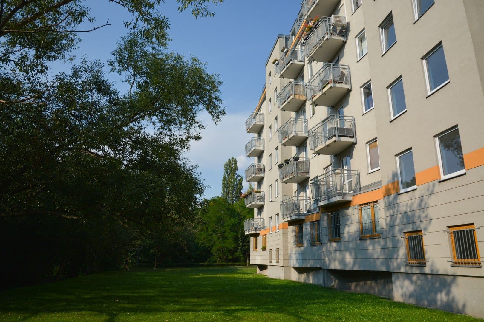 1 bedroom with open-plan kitchen flat to rent, 55 m², Kovanecká, Prague, Prague 1 bedroom with open-plan kitchen flat to rent, 55 m², Kovanecká, Prague, Prague