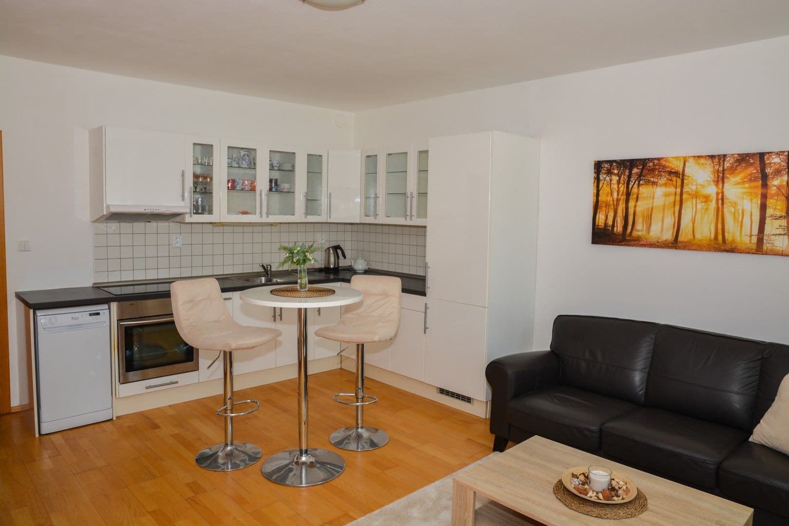 1 bedroom with open-plan kitchen flat to rent, 55 m², Kovanecká, Prague, Prague 1 bedroom with open-plan kitchen flat to rent, 55 m², Kovanecká, Prague, Prague
