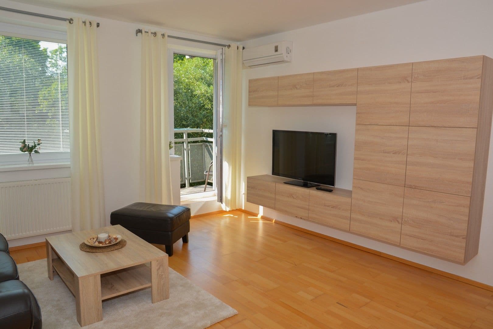 1 bedroom with open-plan kitchen flat to rent, 55 m², Kovanecká, Prague, Prague 1 bedroom with open-plan kitchen flat to rent, 55 m², Kovanecká, Prague, Prague