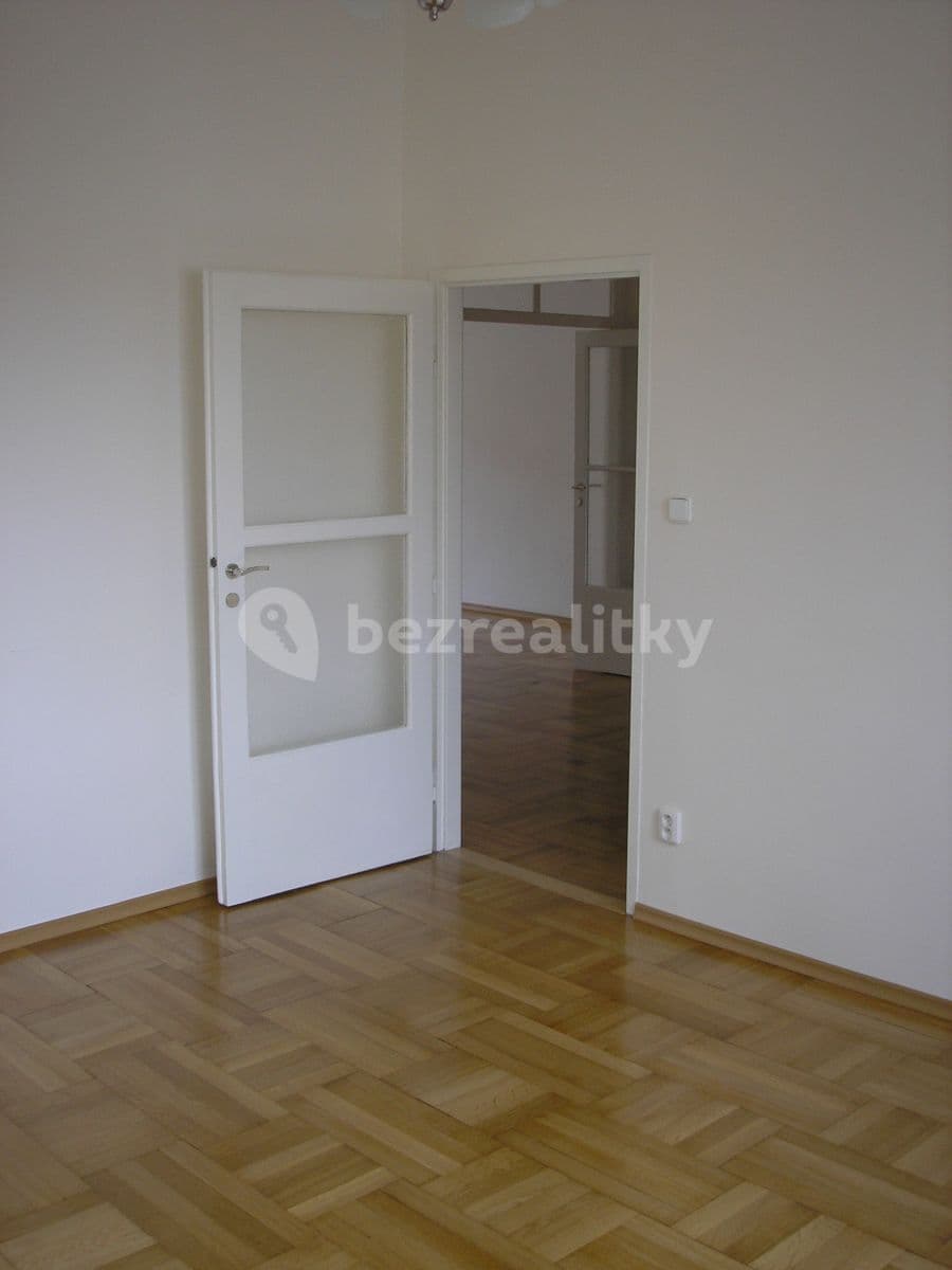 3 bedroom flat to rent, 100 m², Francouzská, Prague, Prague 3 bedroom flat to rent, 100 m², Francouzská, Prague, Prague