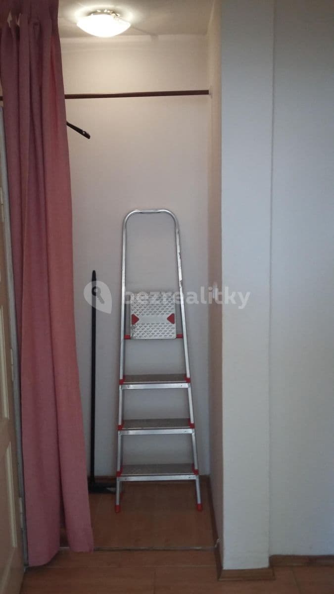 Studio flat to rent, 32 m², Ke Krči, Prague, Prague Studio flat to rent, 32 m², Ke Krči, Prague, Prague