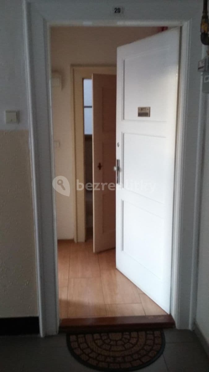 Studio flat to rent, 32 m², Ke Krči, Prague, Prague Studio flat to rent, 32 m², Ke Krči, Prague, Prague