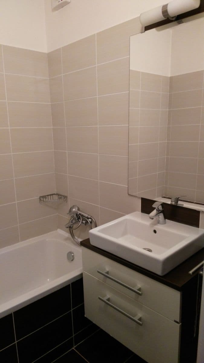 2 bedroom flat to rent, 53 m², Kremličkova, Prague, Prague 2 bedroom flat to rent, 53 m², Kremličkova, Prague, Prague