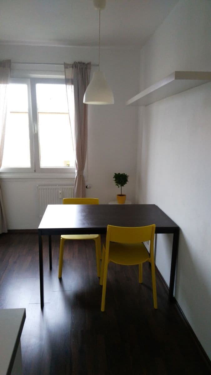 2 bedroom flat to rent, 53 m², Kremličkova, Prague, Prague 2 bedroom flat to rent, 53 m², Kremličkova, Prague, Prague