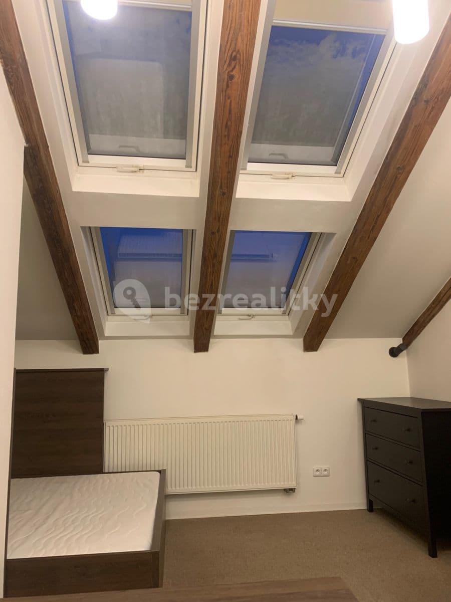 Studio flat to rent, 36 m², Milady Horákové, Prague, Prague Studio flat to rent, 36 m², Milady Horákové, Prague, Prague