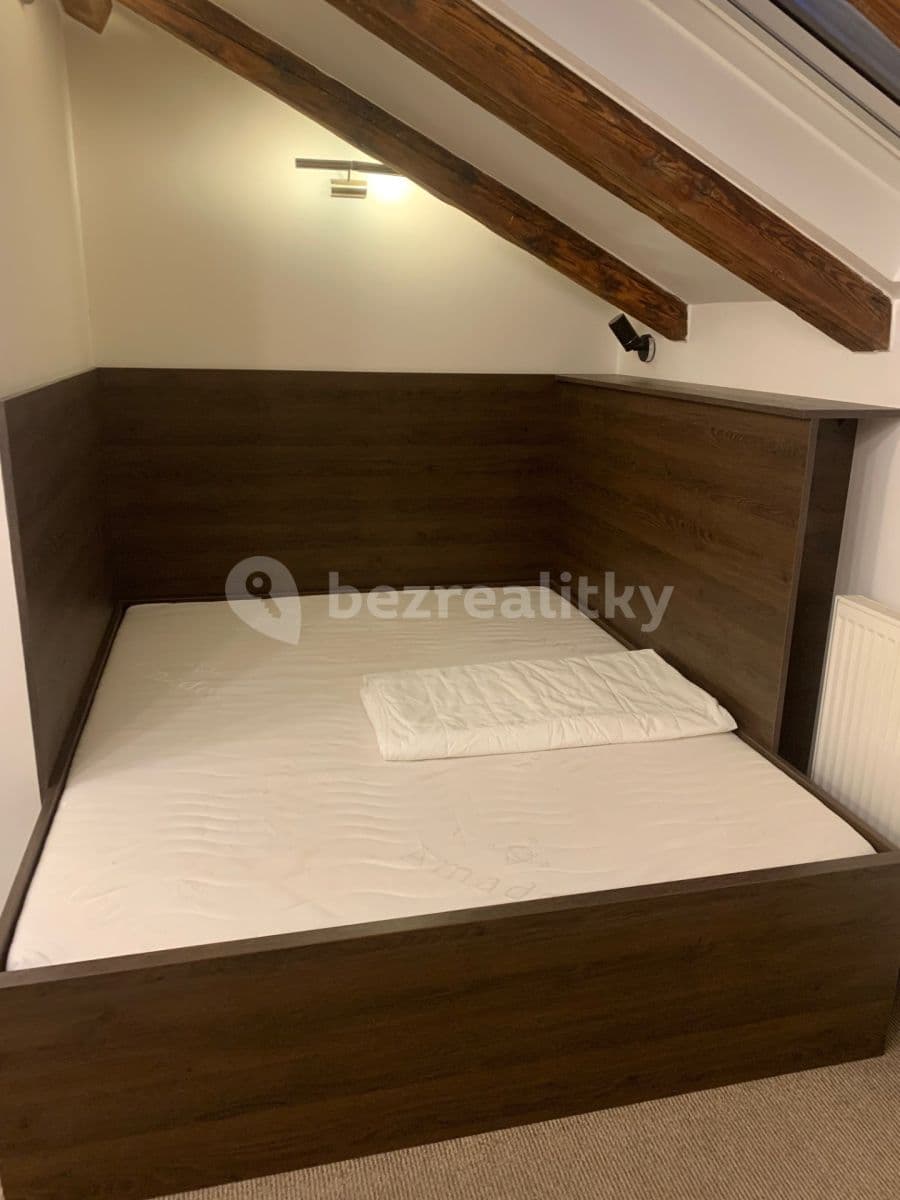 Studio flat to rent, 36 m², Milady Horákové, Prague, Prague Studio flat to rent, 36 m², Milady Horákové, Prague, Prague