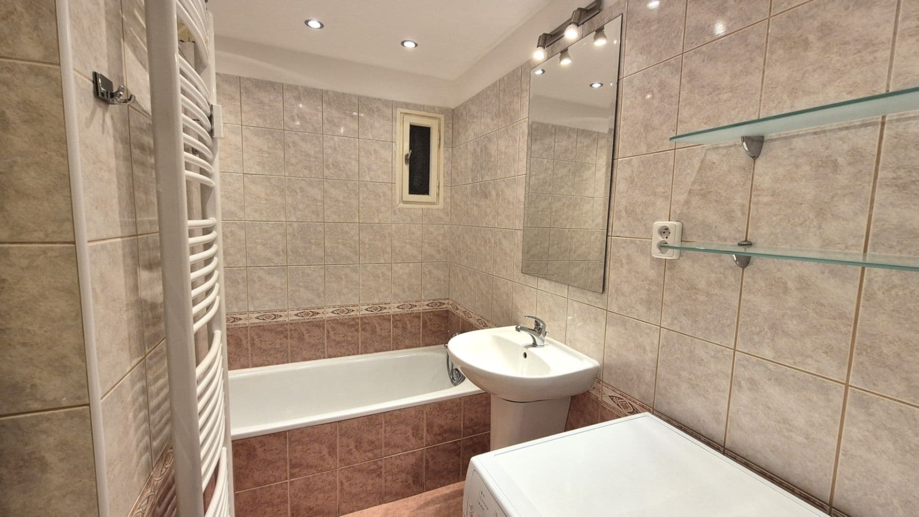 2 bedroom with open-plan kitchen flat to rent, 70 m², Ambrožova, Prague, Prague 2 bedroom with open-plan kitchen flat to rent, 70 m², Ambrožova, Prague, Prague