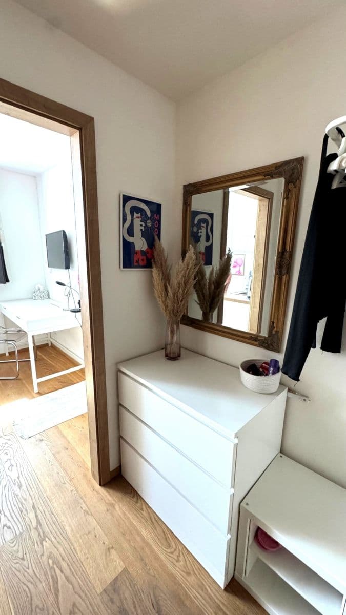 Small studio flat to rent, 15 m², Moskevská, Prague, Prague Small studio flat to rent, 15 m², Moskevská, Prague, Prague