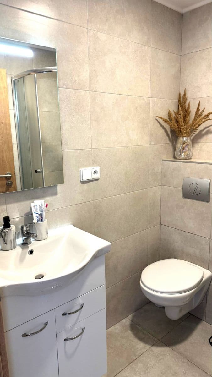 Small studio flat to rent, 15 m², Moskevská, Prague, Prague Small studio flat to rent, 15 m², Moskevská, Prague, Prague