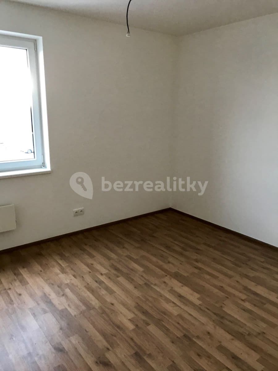 1 bedroom with open-plan kitchen flat to rent, 56 m², Bolzanova, Chýně, Středočeský Region
