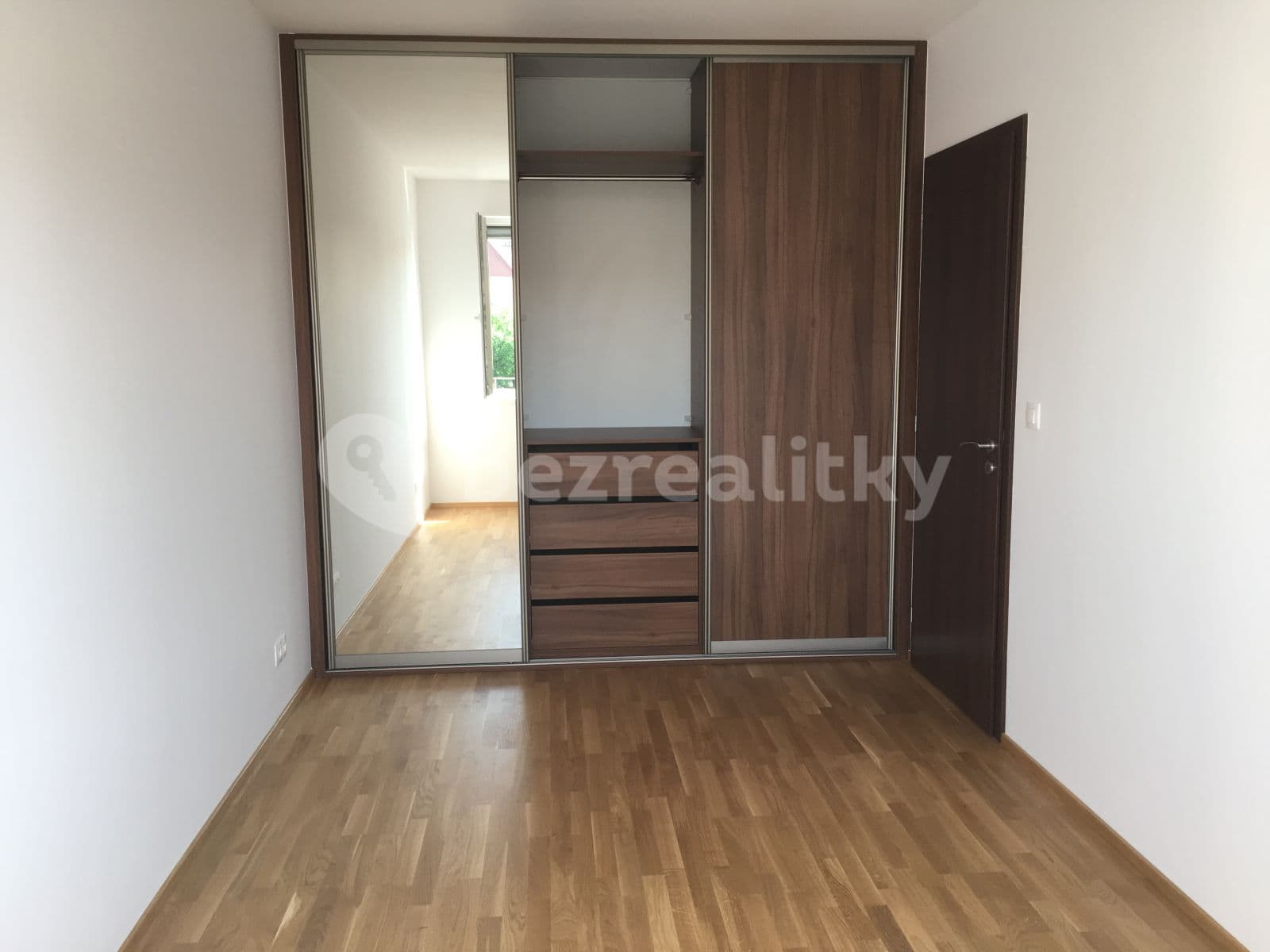 1 bedroom with open-plan kitchen flat to rent, 60 m², Hadovitá, Prague, Prague 1 bedroom with open-plan kitchen flat to rent, 60 m², Hadovitá, Prague, Prague