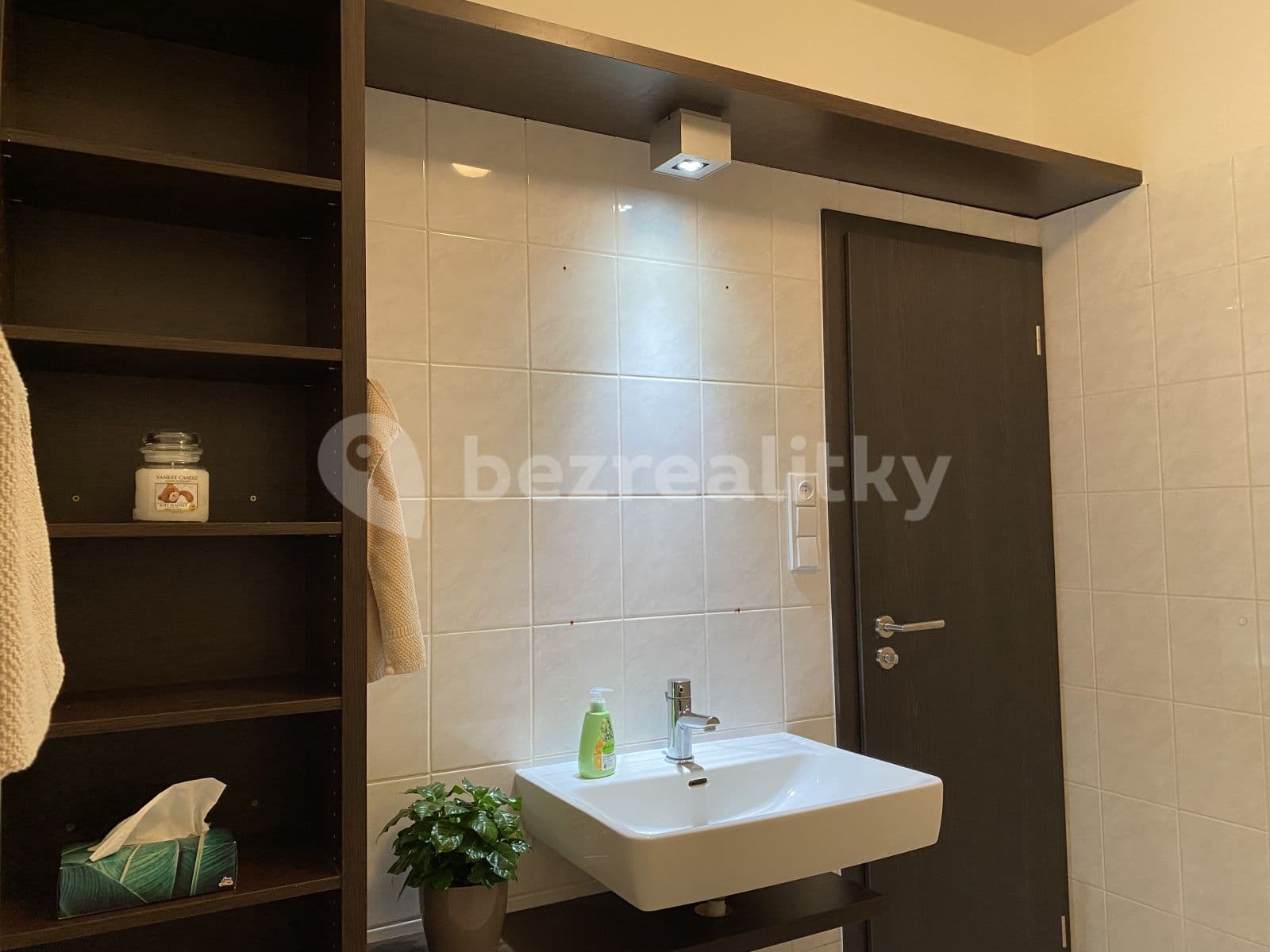1 bedroom with open-plan kitchen flat to rent, 60 m², Ježovská, Prague, Prague 1 bedroom with open-plan kitchen flat to rent, 60 m², Ježovská, Prague, Prague