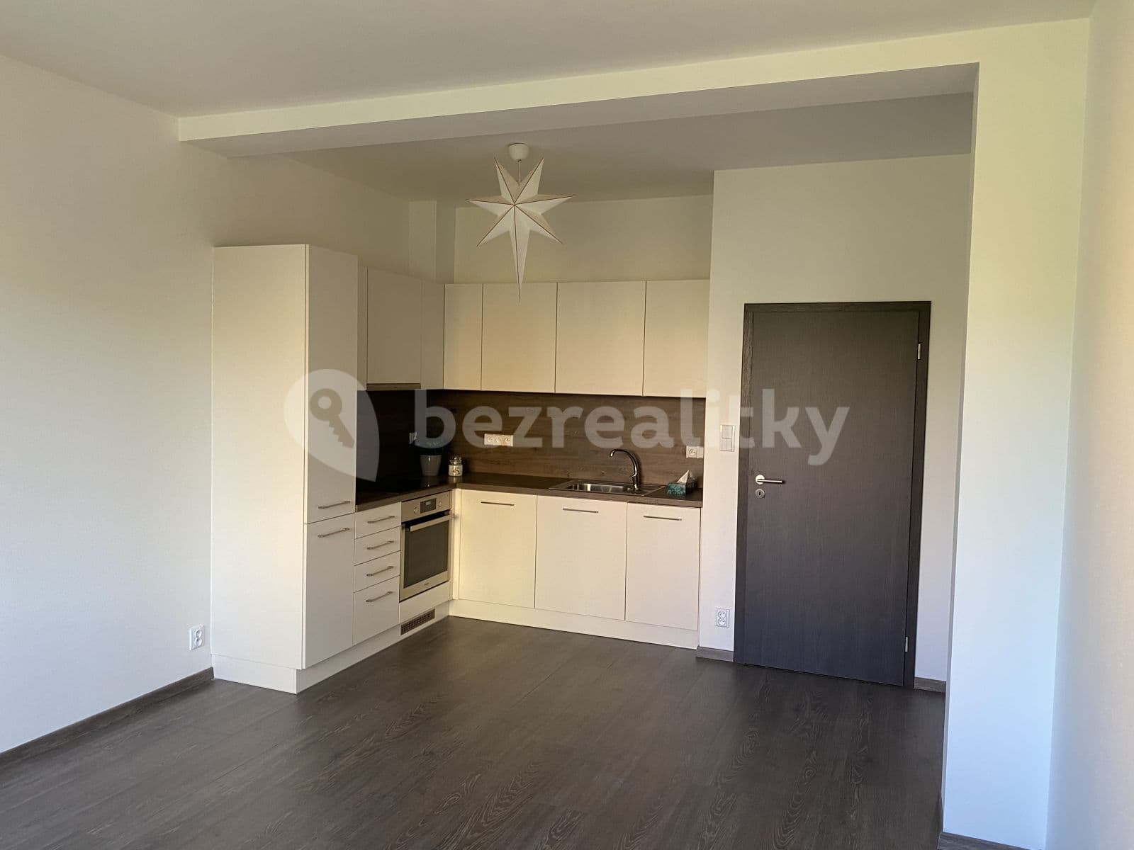 1 bedroom with open-plan kitchen flat to rent, 60 m², Ježovská, Prague, Prague 1 bedroom with open-plan kitchen flat to rent, 60 m², Ježovská, Prague, Prague