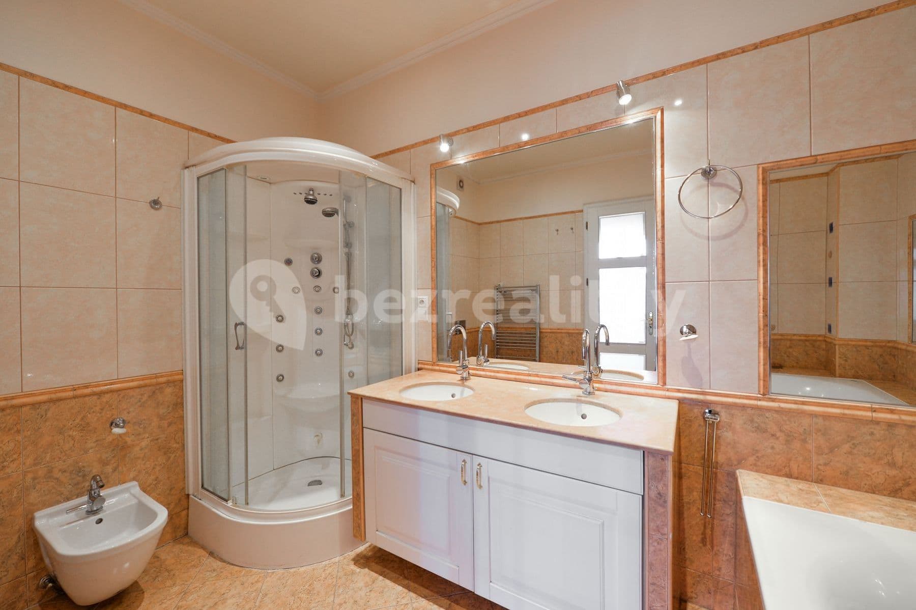 4 bedroom flat to rent, 134 m², Krakovská, Prague, Prague 4 bedroom flat to rent, 134 m², Krakovská, Prague, Prague