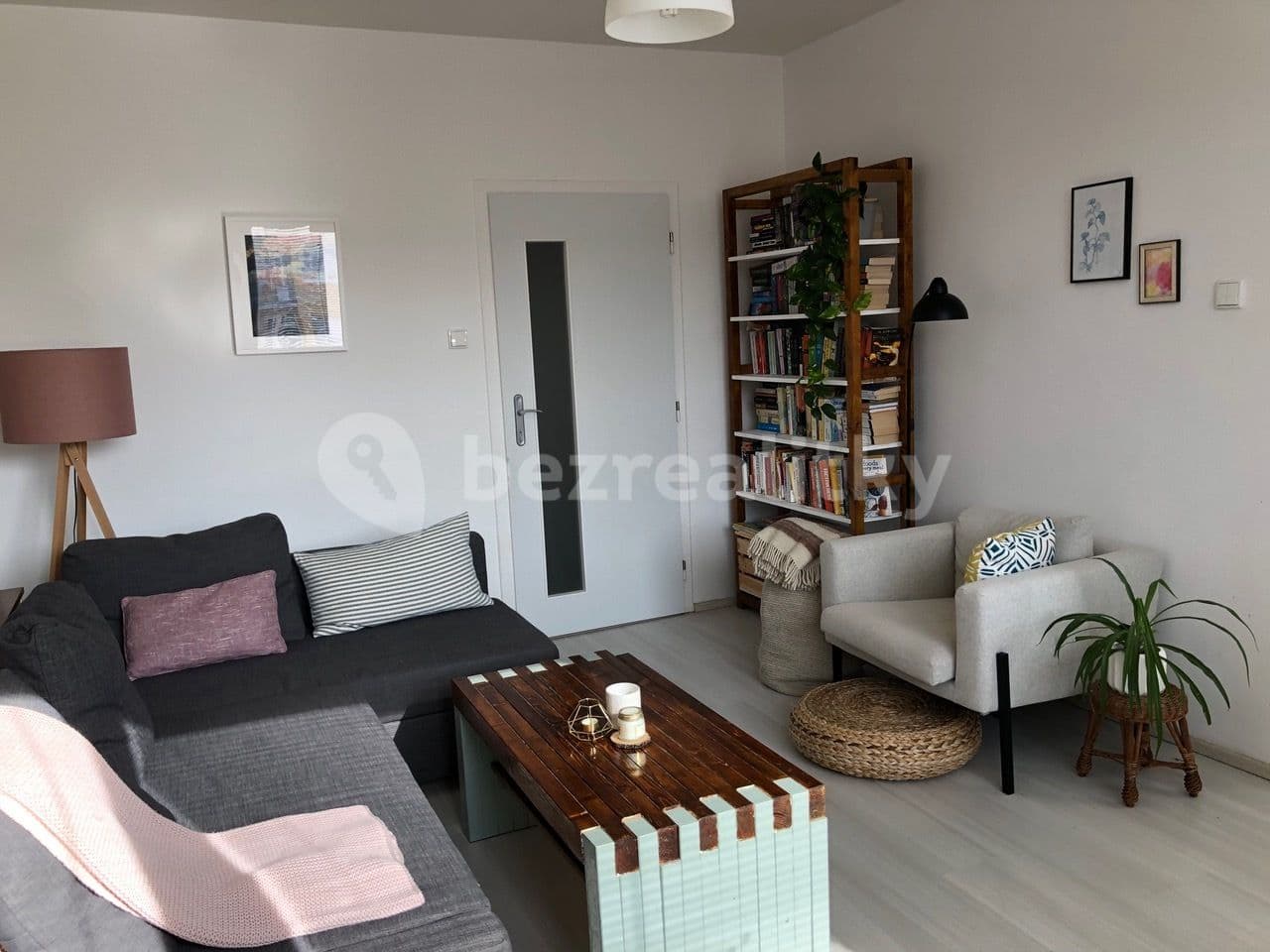 2 bedroom flat to rent, 56 m², Tupolevova, Prague, Prague 2 bedroom flat to rent, 56 m², Tupolevova, Prague, Prague