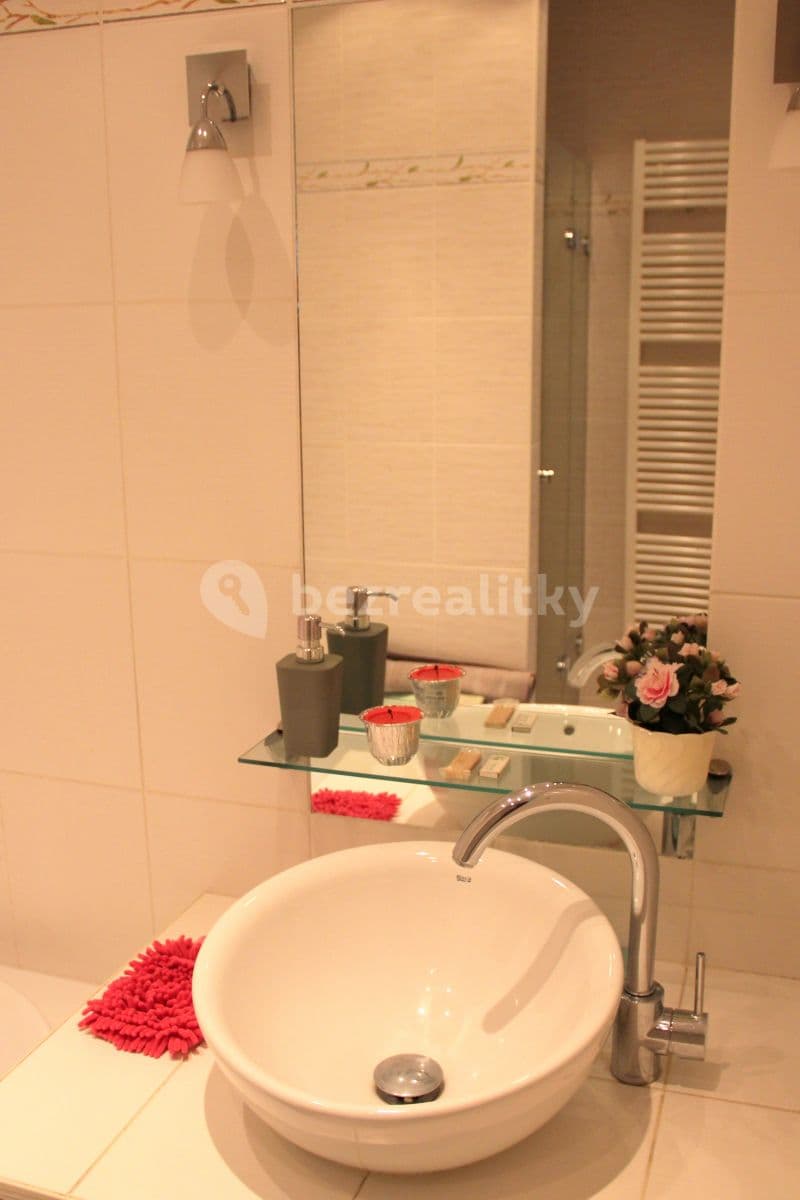 2 bedroom flat to rent, 57 m², Opletalova, Prague, Prague 2 bedroom flat to rent, 57 m², Opletalova, Prague, Prague