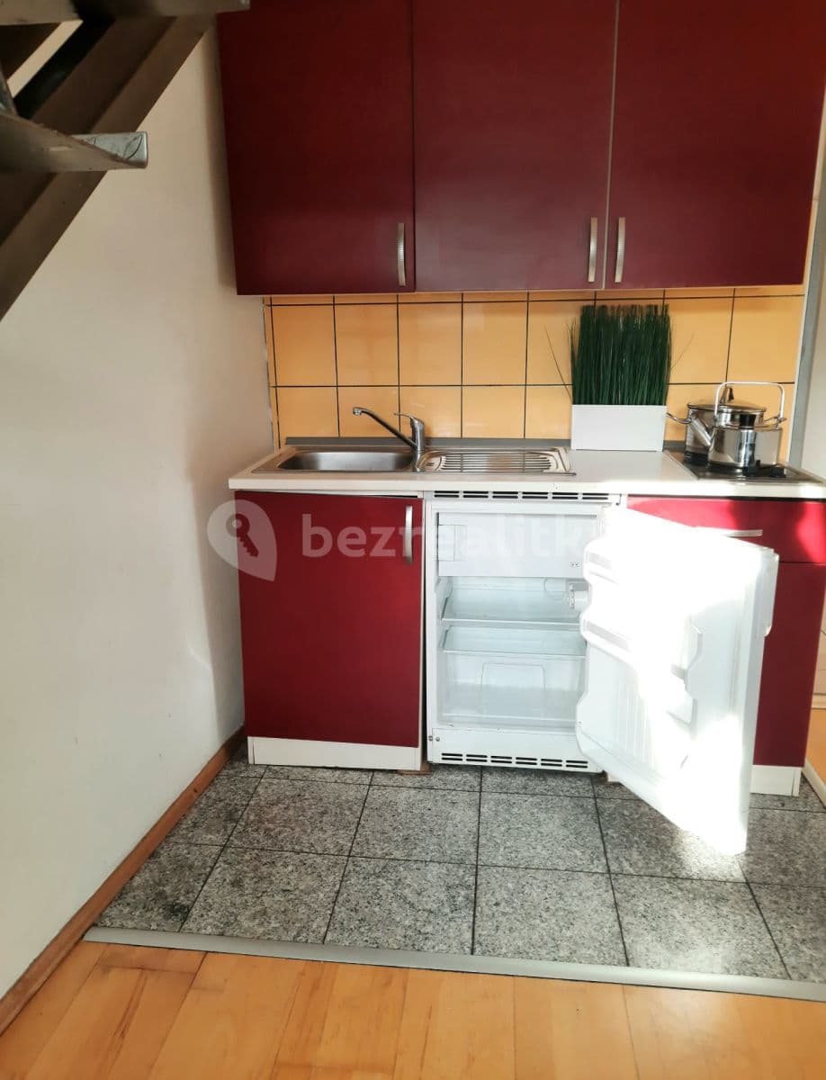 2 bedroom with open-plan kitchen flat to rent, 59 m², Vlkova, Prague, Prague 2 bedroom with open-plan kitchen flat to rent, 59 m², Vlkova, Prague, Prague