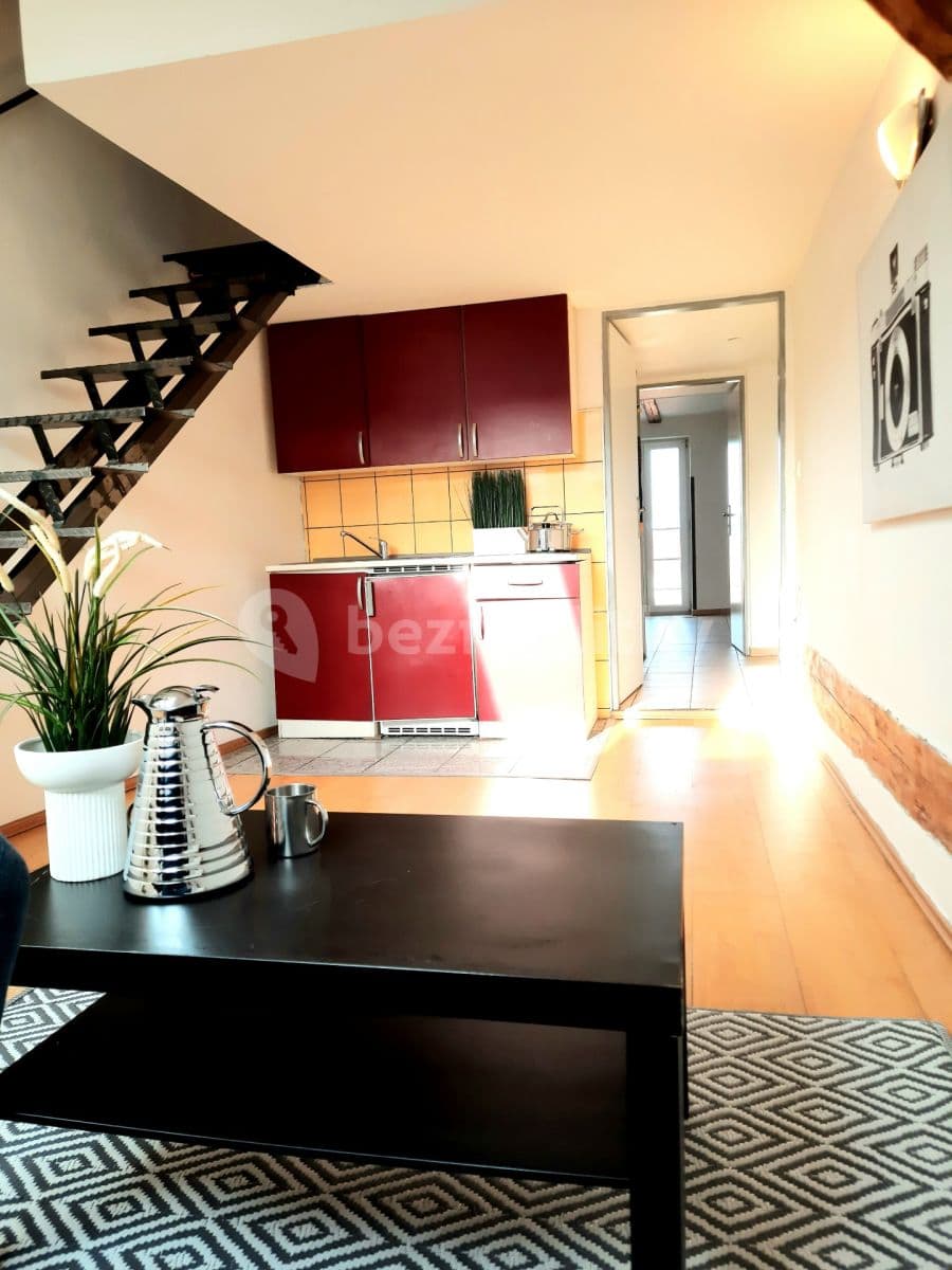2 bedroom with open-plan kitchen flat to rent, 59 m², Vlkova, Prague, Prague 2 bedroom with open-plan kitchen flat to rent, 59 m², Vlkova, Prague, Prague
