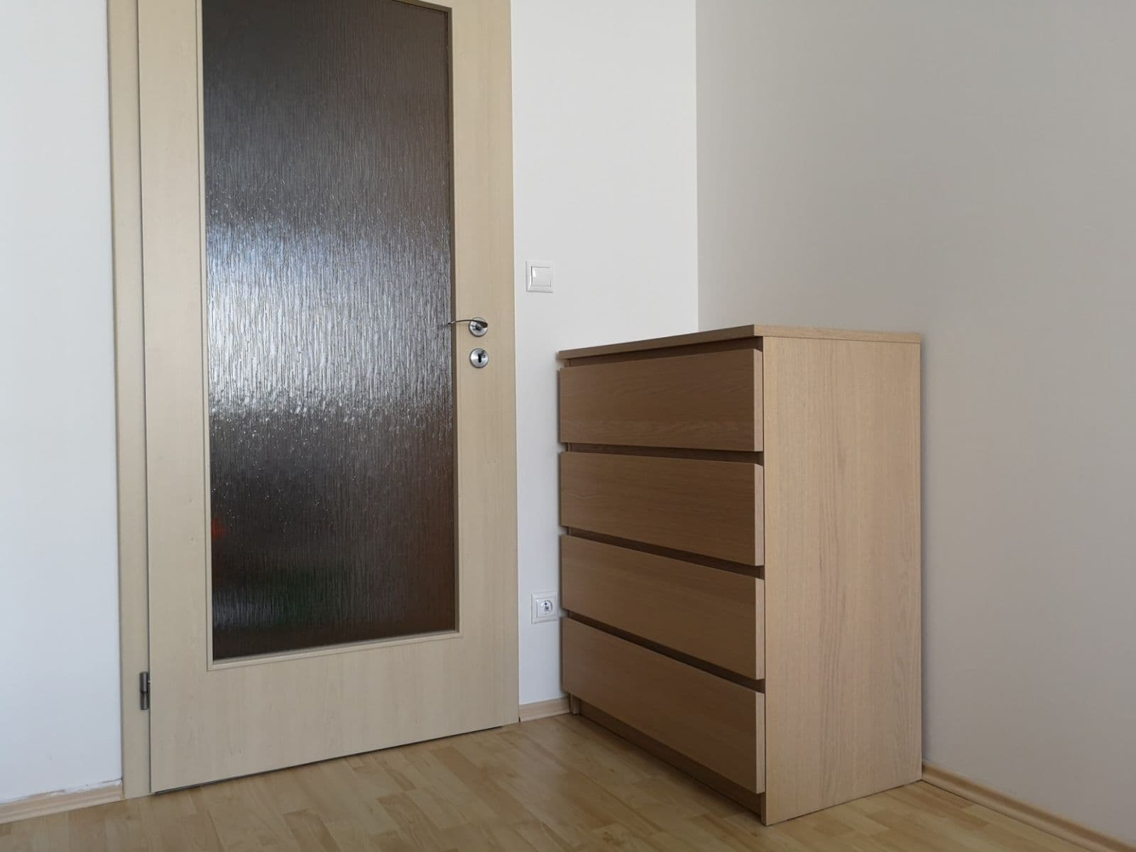 1 bedroom with open-plan kitchen flat to rent, 55 m², U Hostavického potoka, Prague, Prague 1 bedroom with open-plan kitchen flat to rent, 55 m², U Hostavického potoka, Prague, Prague